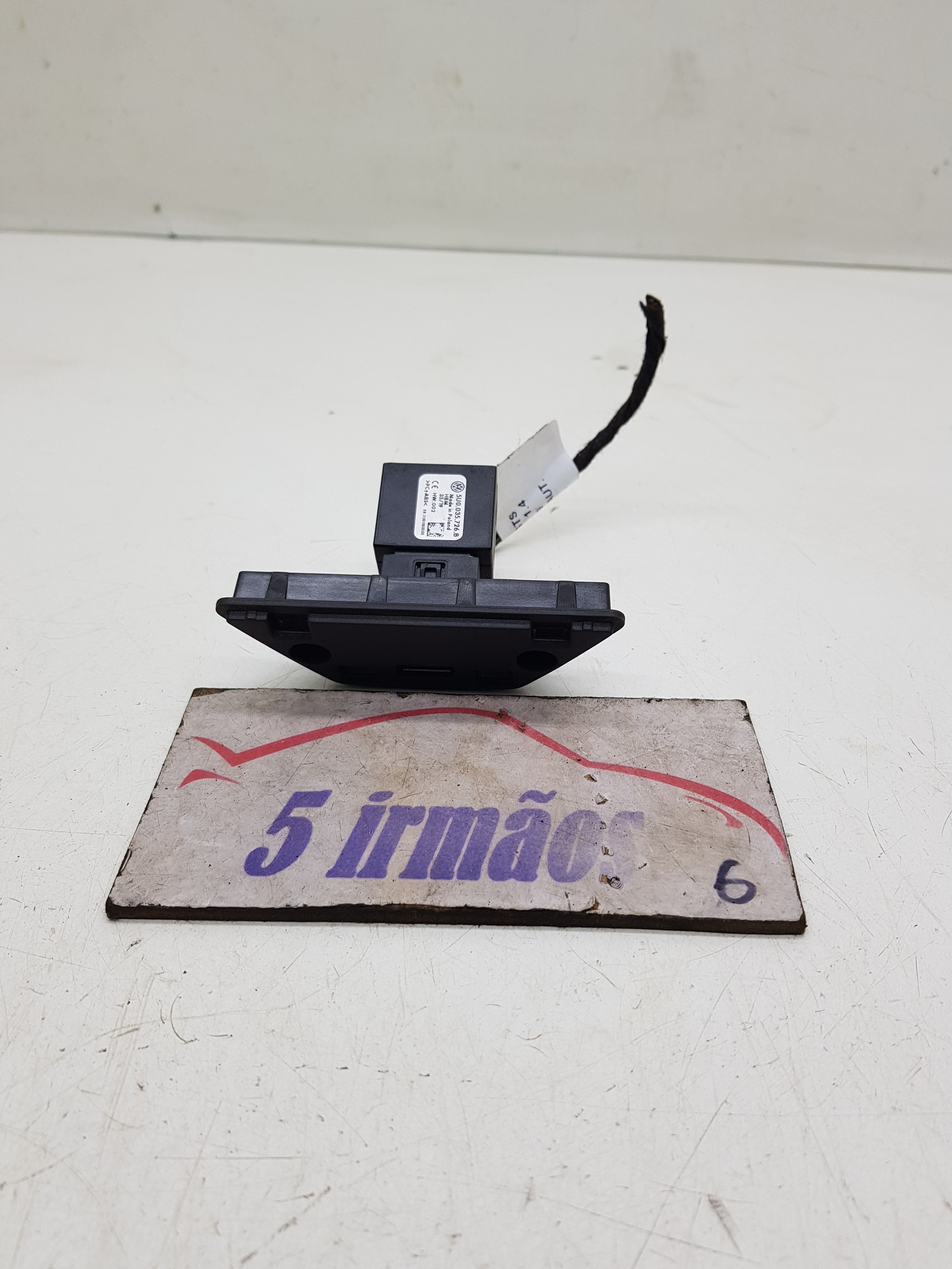 Entrada Usb Volkswagen Virtus Gts 1.4 2019 2020 5u0035726