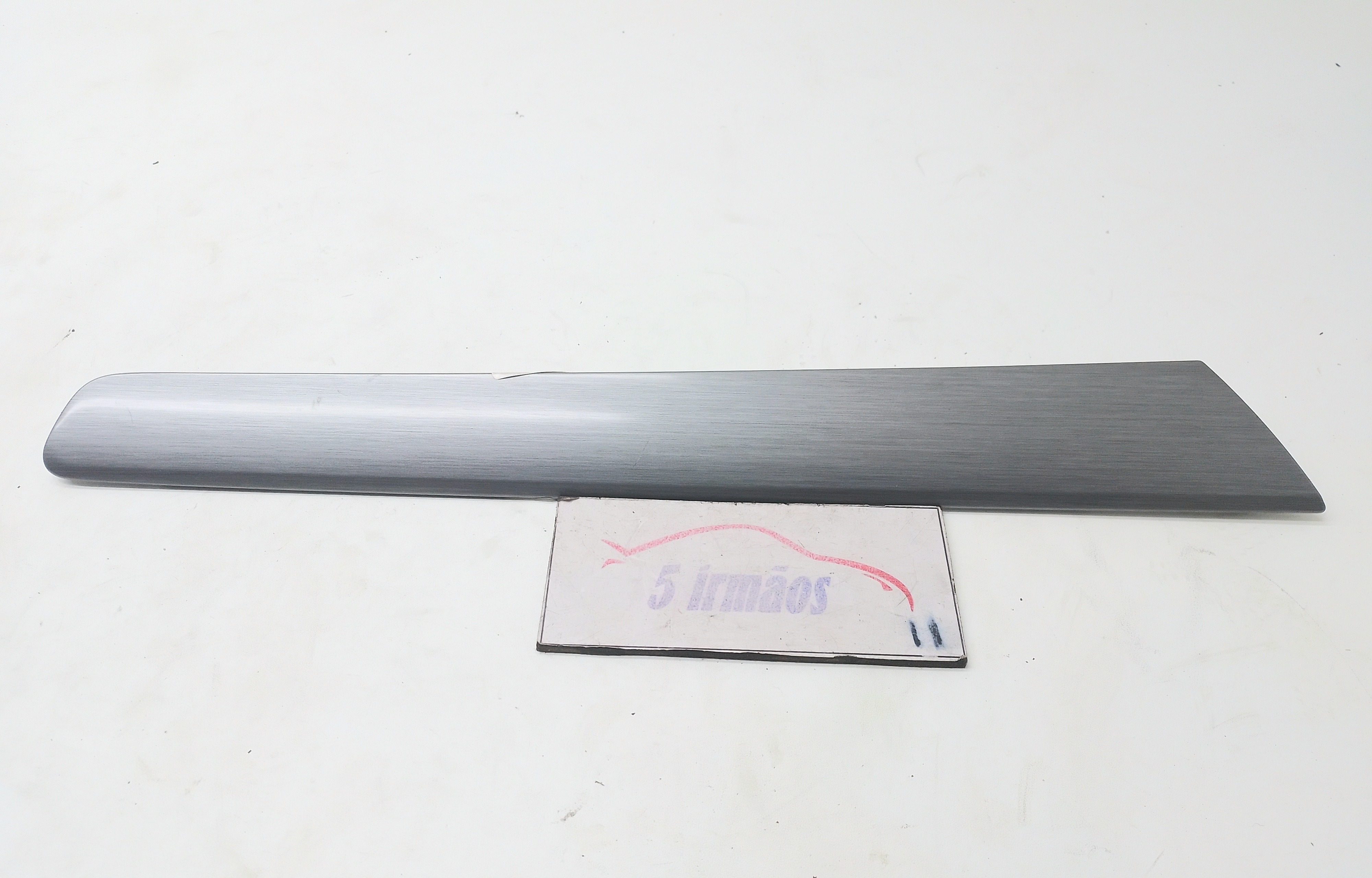Acabamento Porta Dianteira Direita Vw Jetta 211cv 2013 Prata Escovado