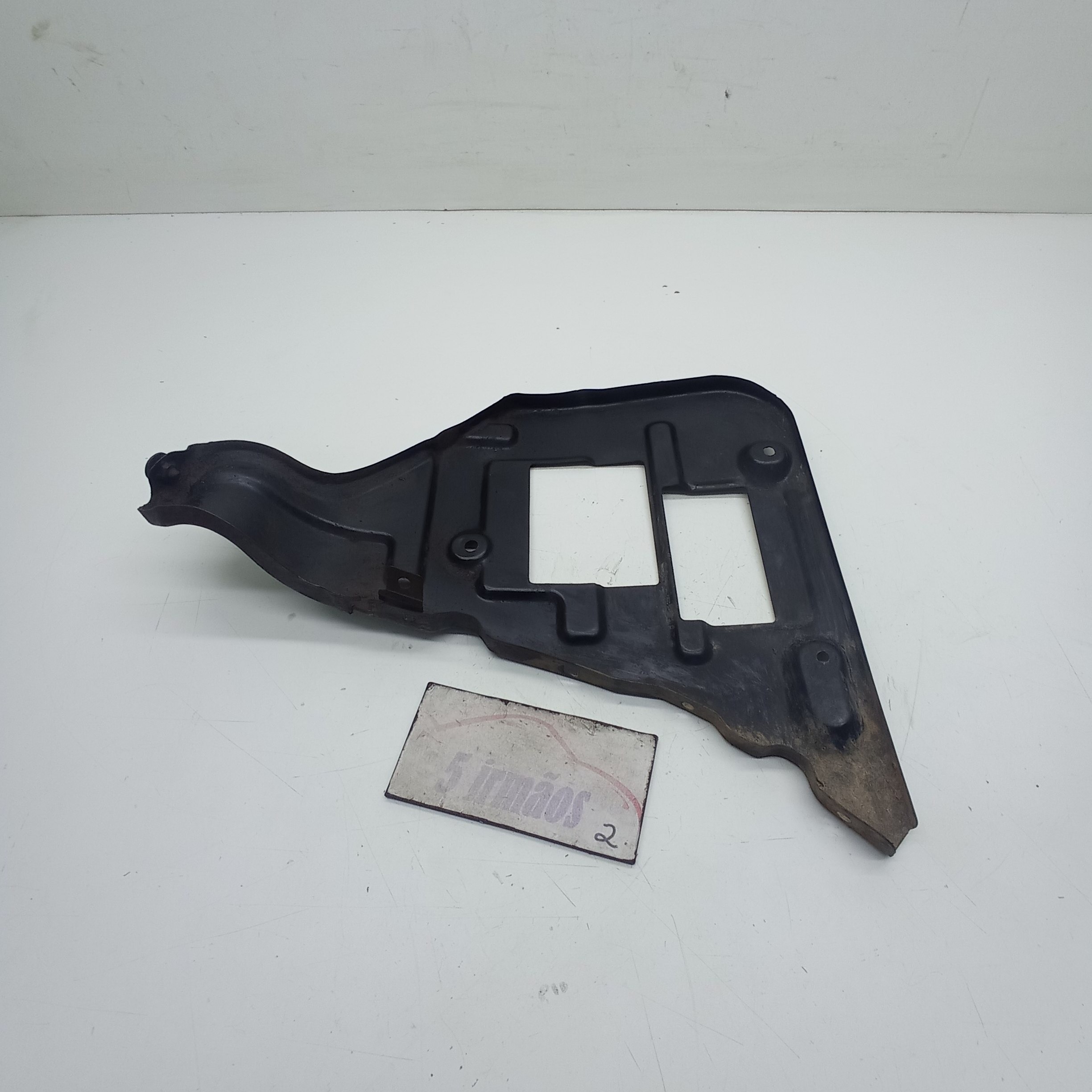 Suporte Esquerdo Parachoque Traseiro Gm Tracker 2.0 2001