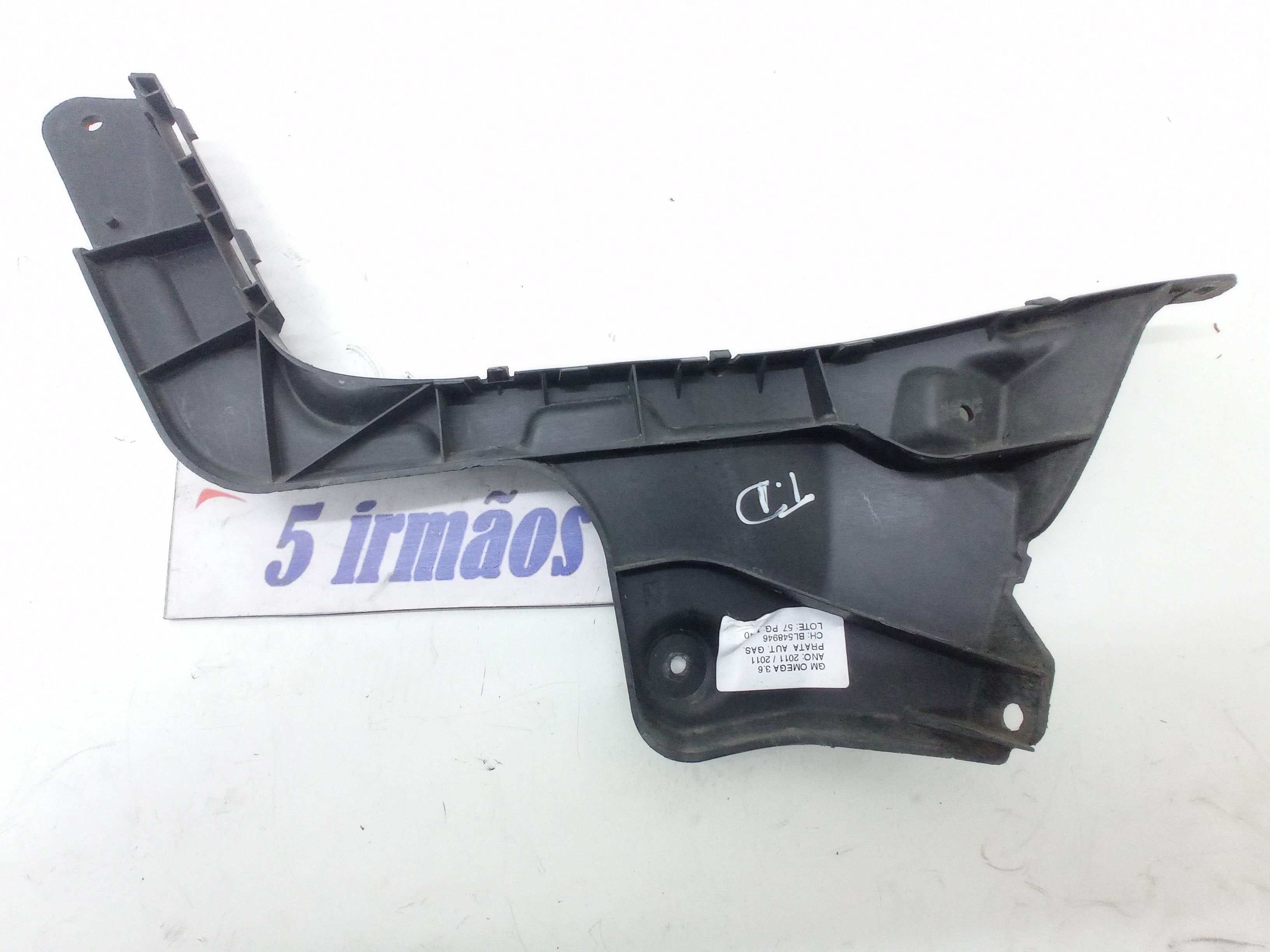 Guia Direita Parachoque Traseiro Gm Omega 2009 2010 2011