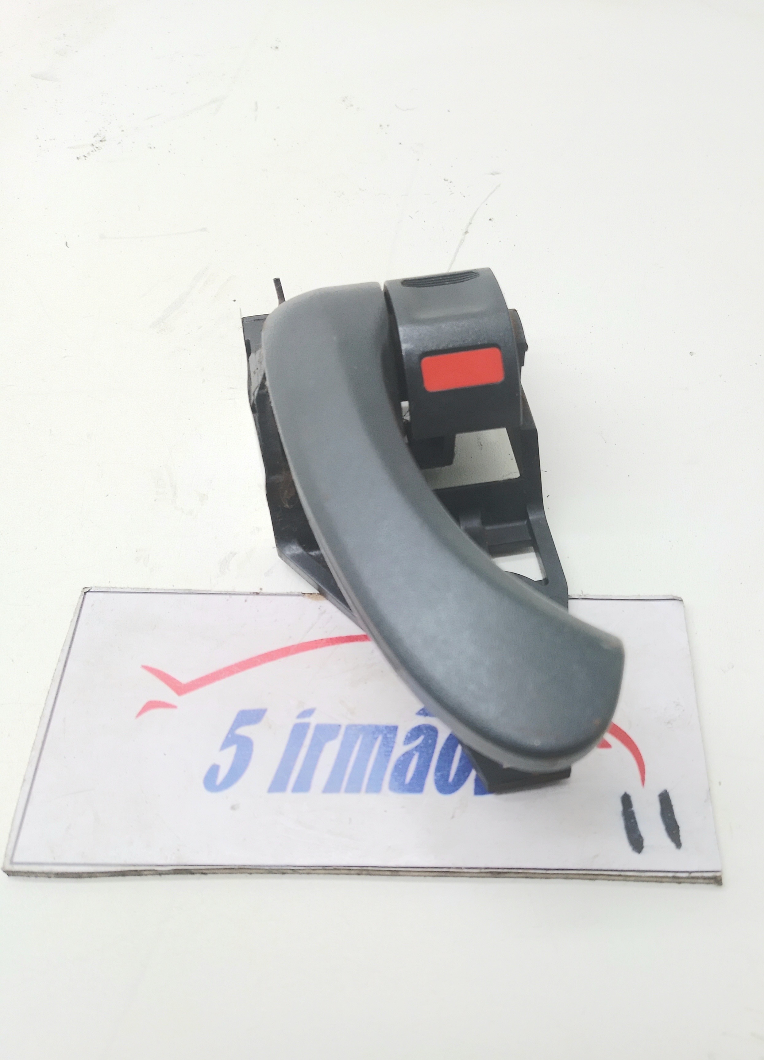 Maçaneta Interna Dianteira Esquerda Toyota Rav4 4×4 2.4 2006 Preto Dianteira