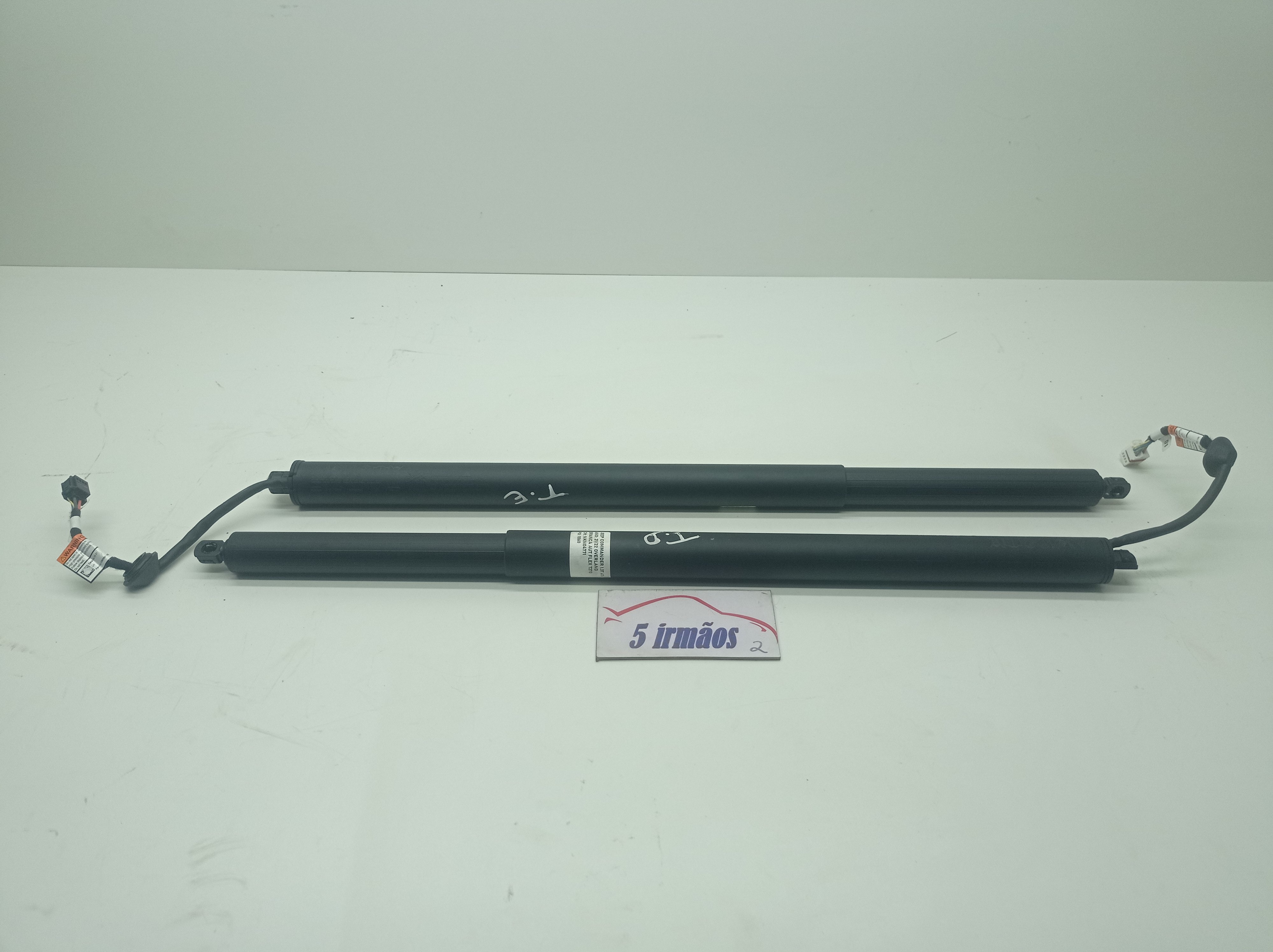 Par Amortecedor Tampa Traseira Jeep Commander 1.3 2021 /2022