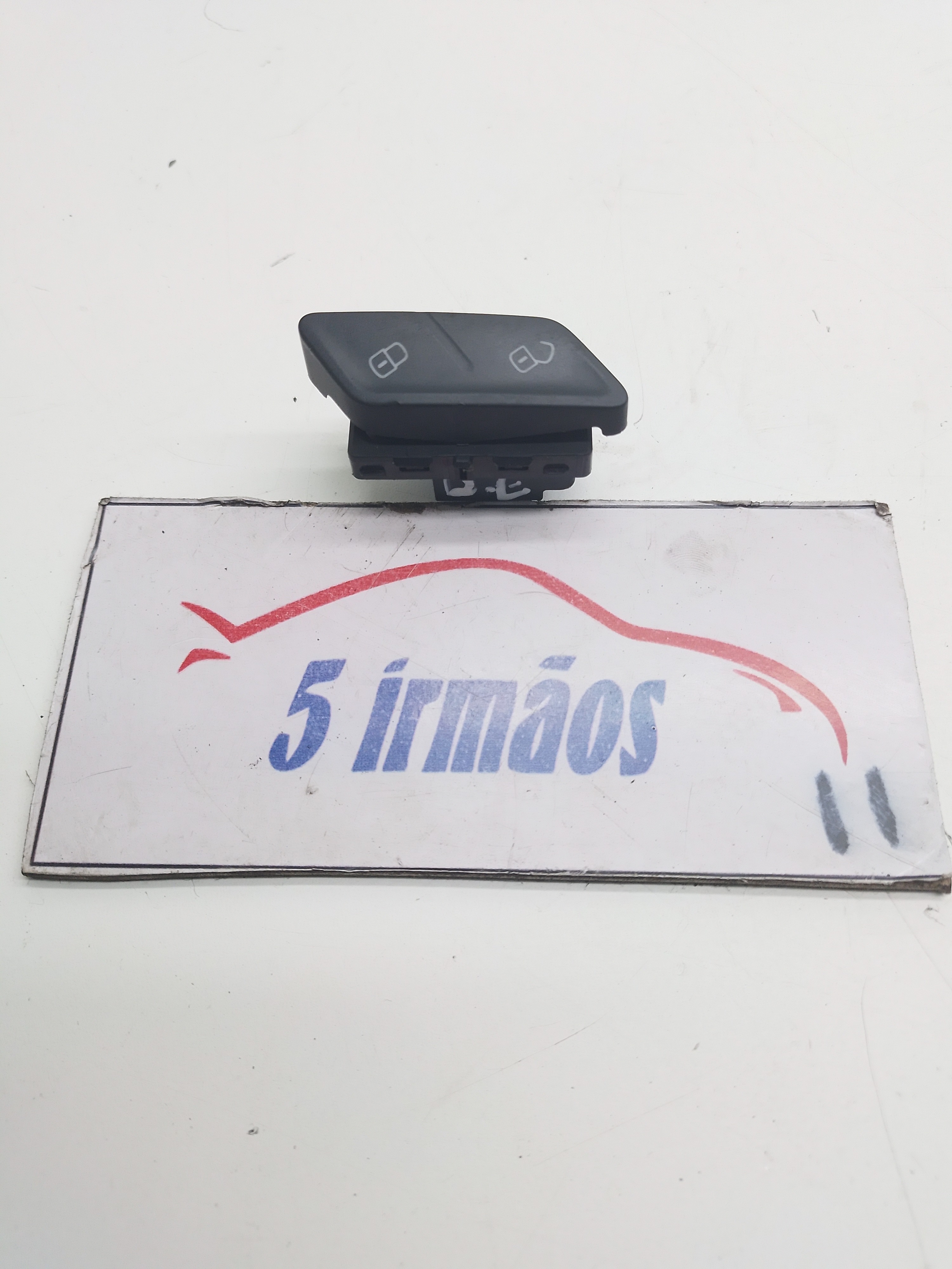 Botão Trava Destrava Porta Traseira Esquerda Golf 2.0 2015