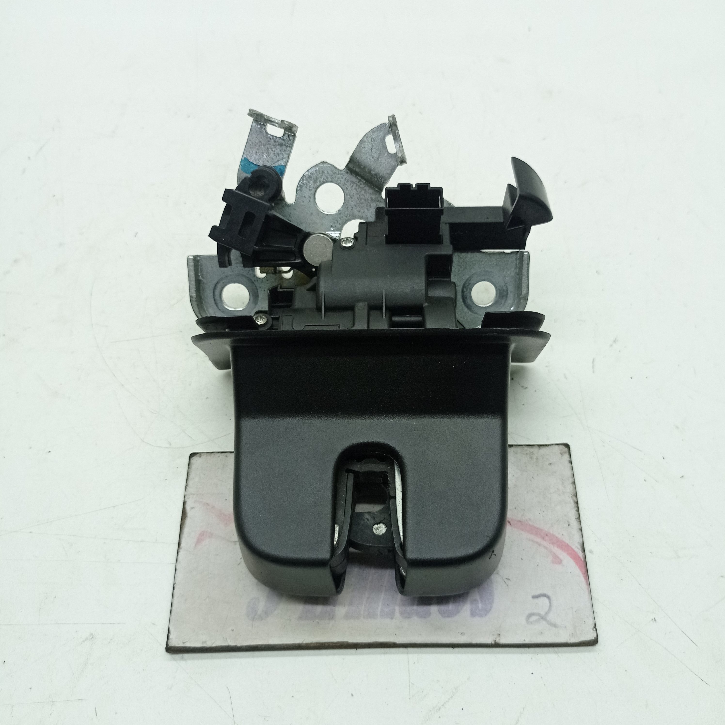 Fechadura Tampa Traseira Vw Jetta Tsi 2.0 2012 Nº5c6827520