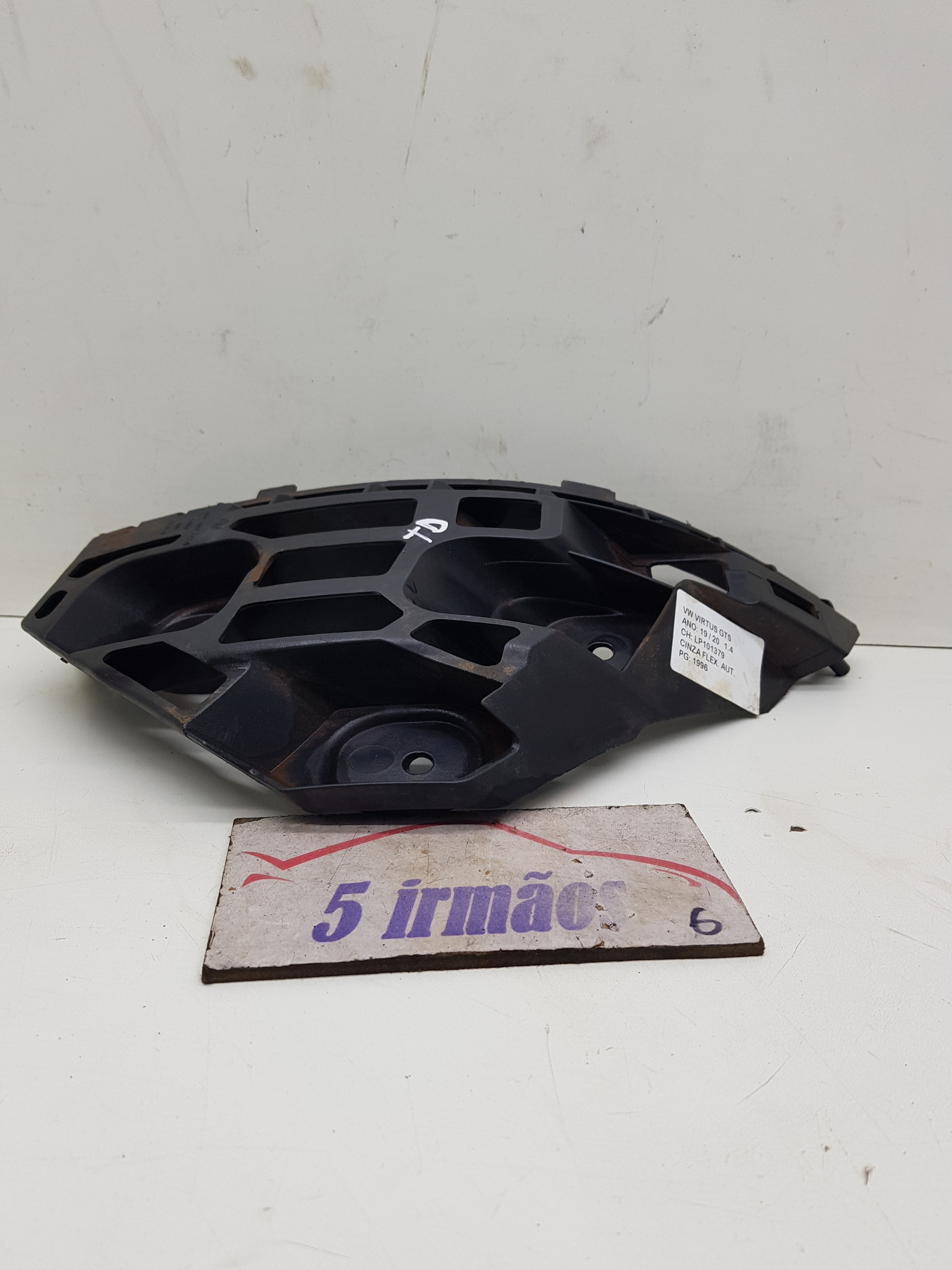 Guia Direito Parachoque Traseiro Vw Virtus Gts 1.4 2020