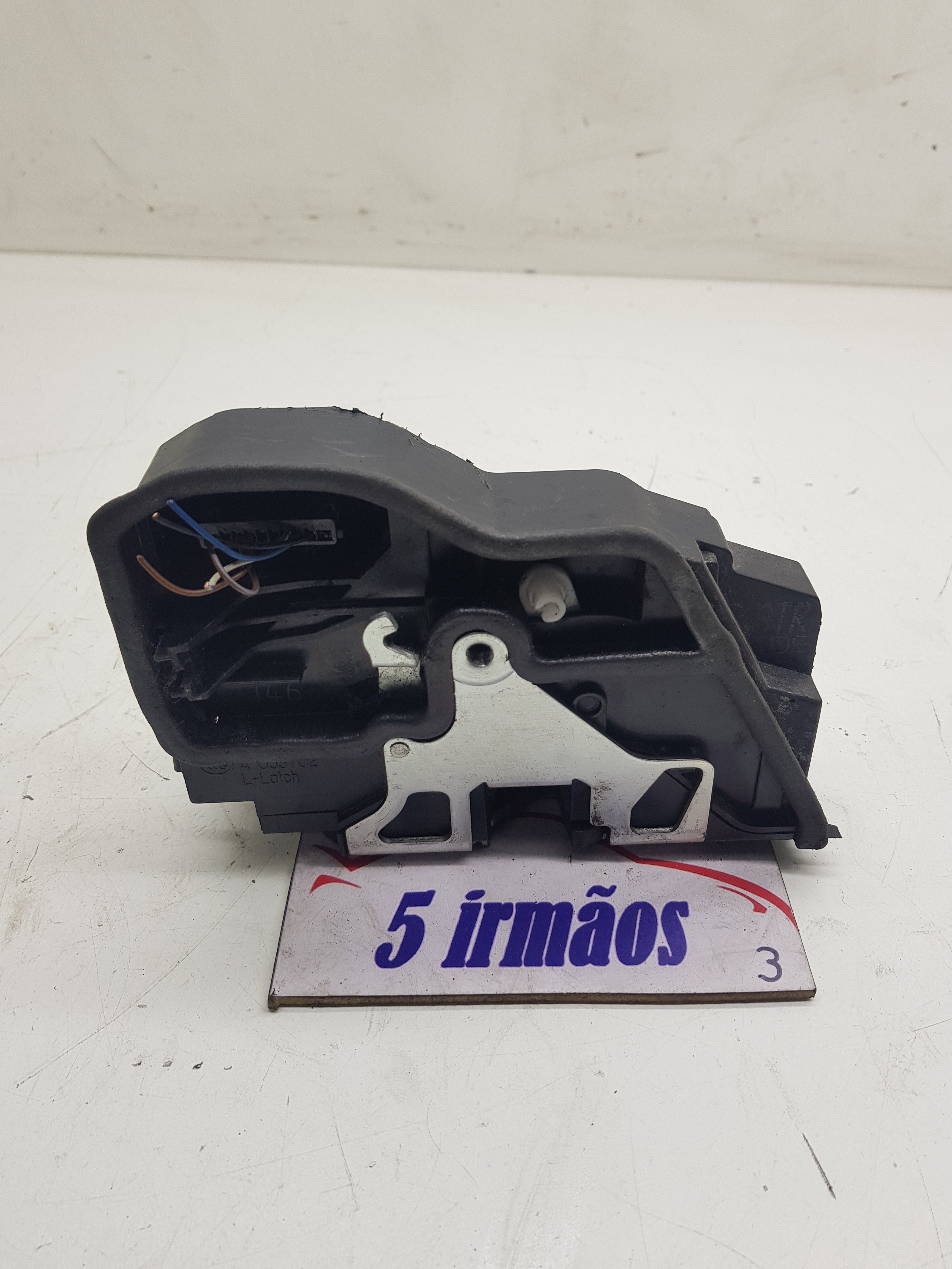 Fechadura Dianteira Direita Bmw 118i 2.0 Asp 2009 2010