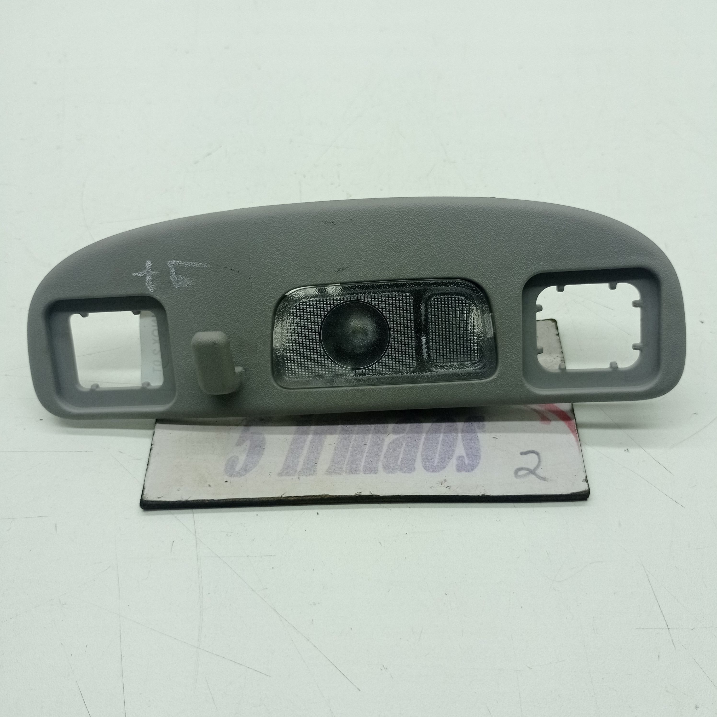 Luz Cortesia Teto Traseira Esquerda Gm Equinox 2.0 2019