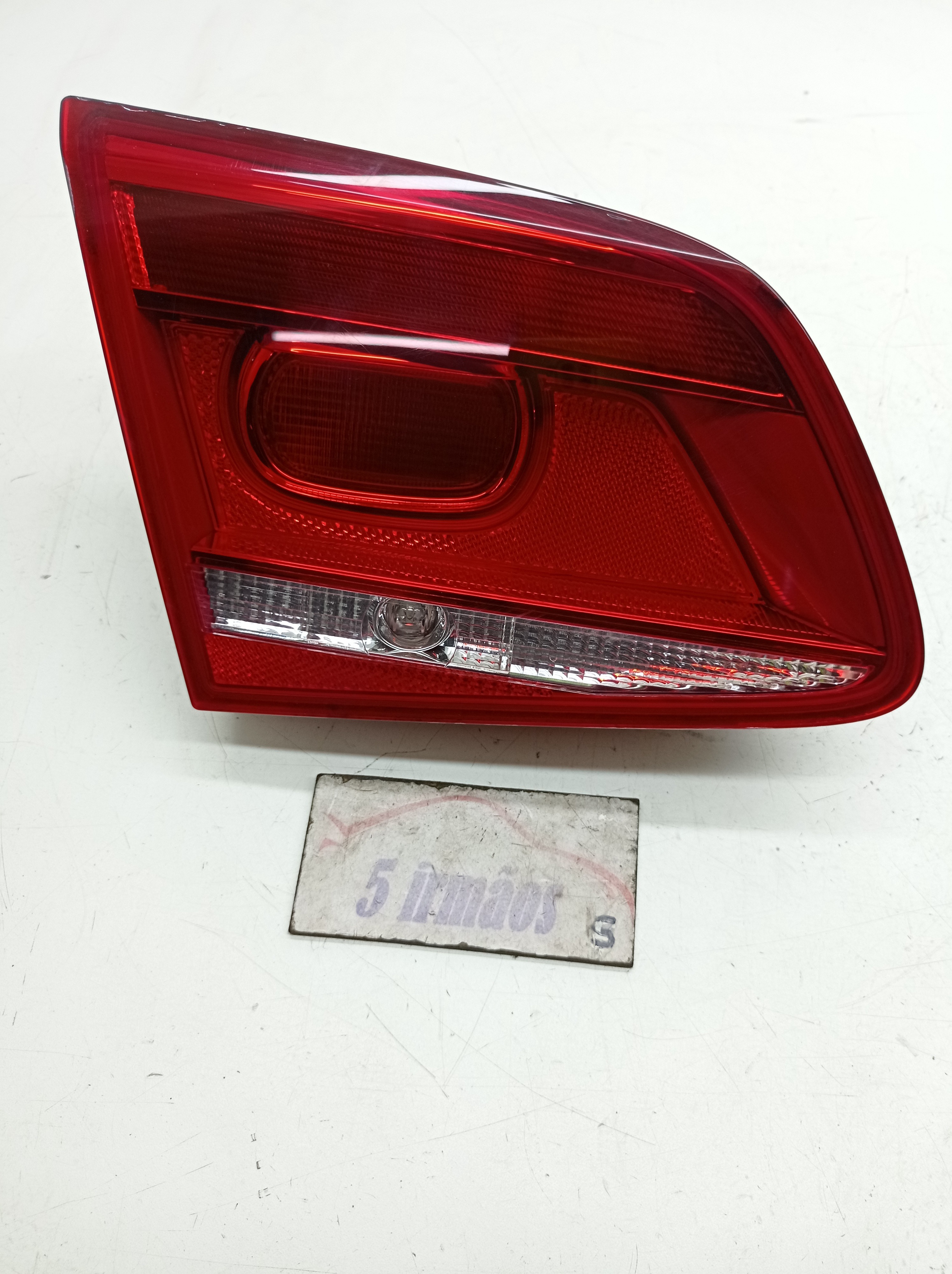 Lanterna Esquerda Tampa Traseira Vw Passat Tsi 2.0 2012
