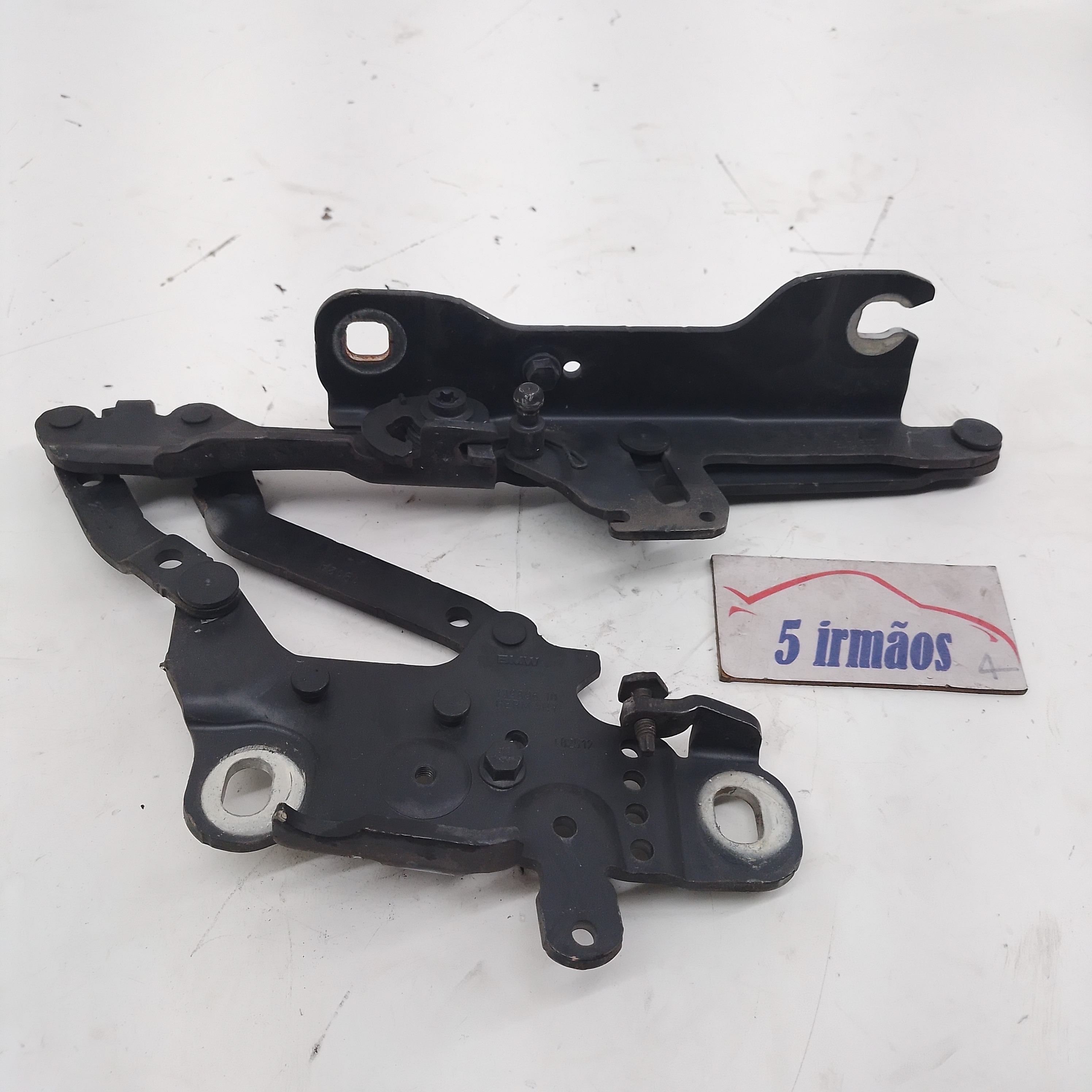 Dobradiça Esquerda Braço Capô Bmw 320i 2.0 Turbo 2013 / 2014