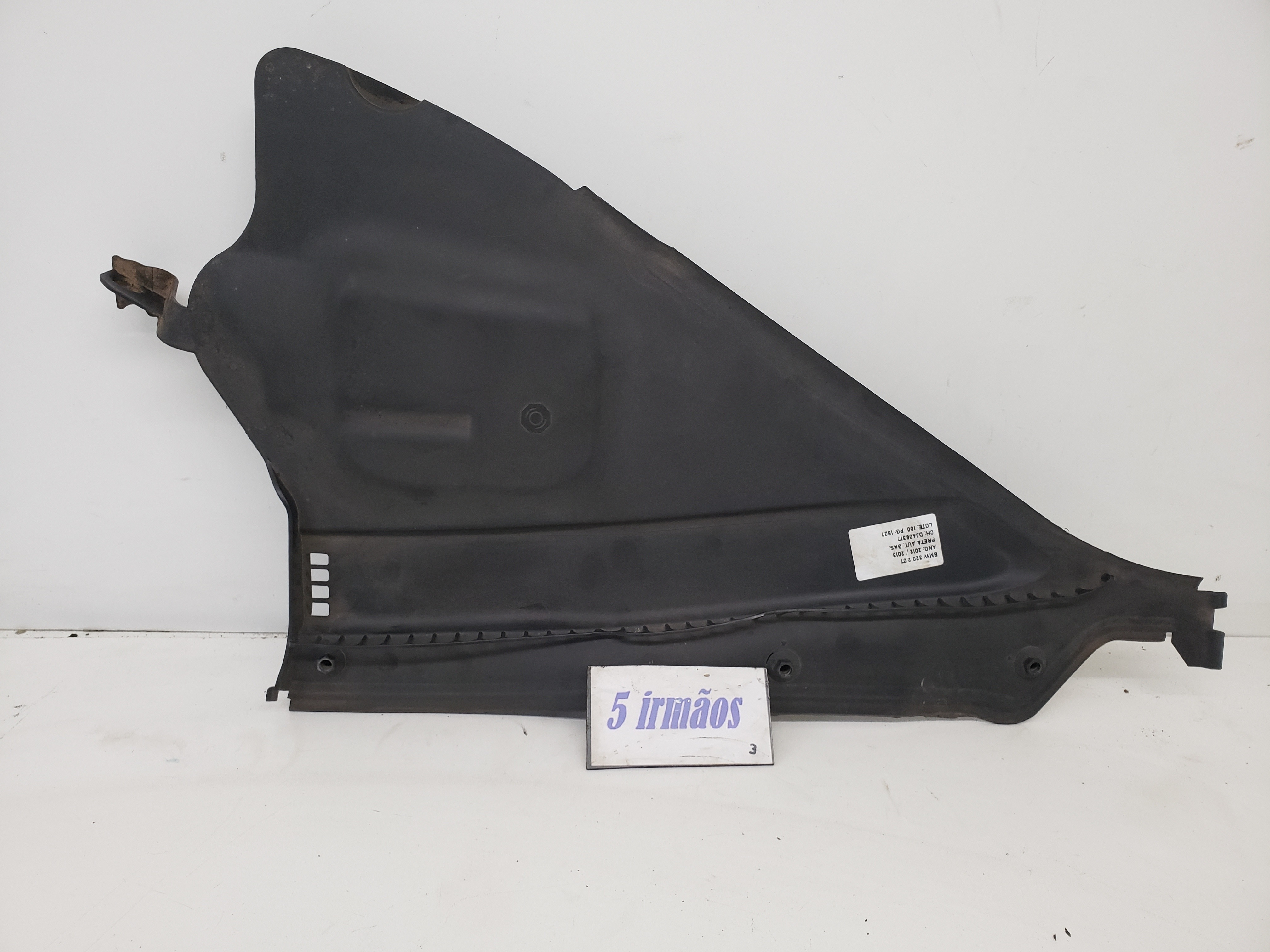 Acabamento Esquerdo Churrasqueira Bmw 320i 2.0 2013 / 2014