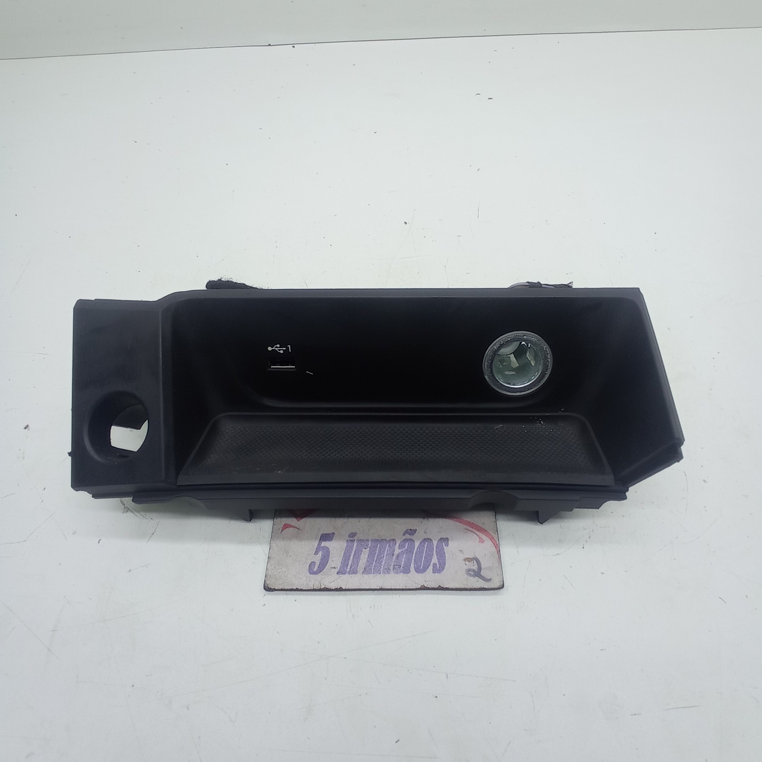 Entrada Usb / Tomada Console Audi A4 Avant Tfsi 2.0 2018