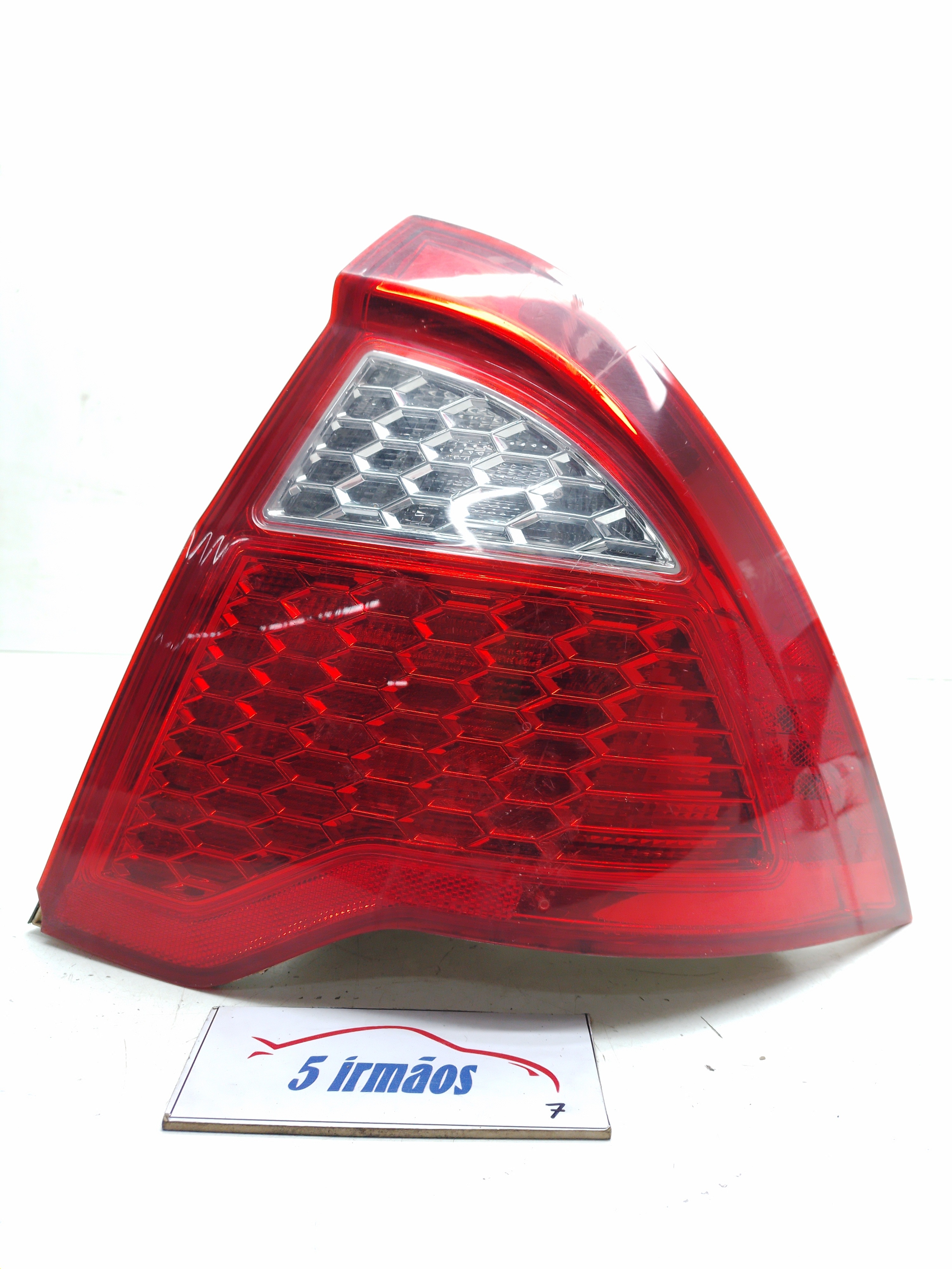 Lanterna Direita Ford Fusion 3.0 2010 / 2011/ 2012  Direito Vermelho