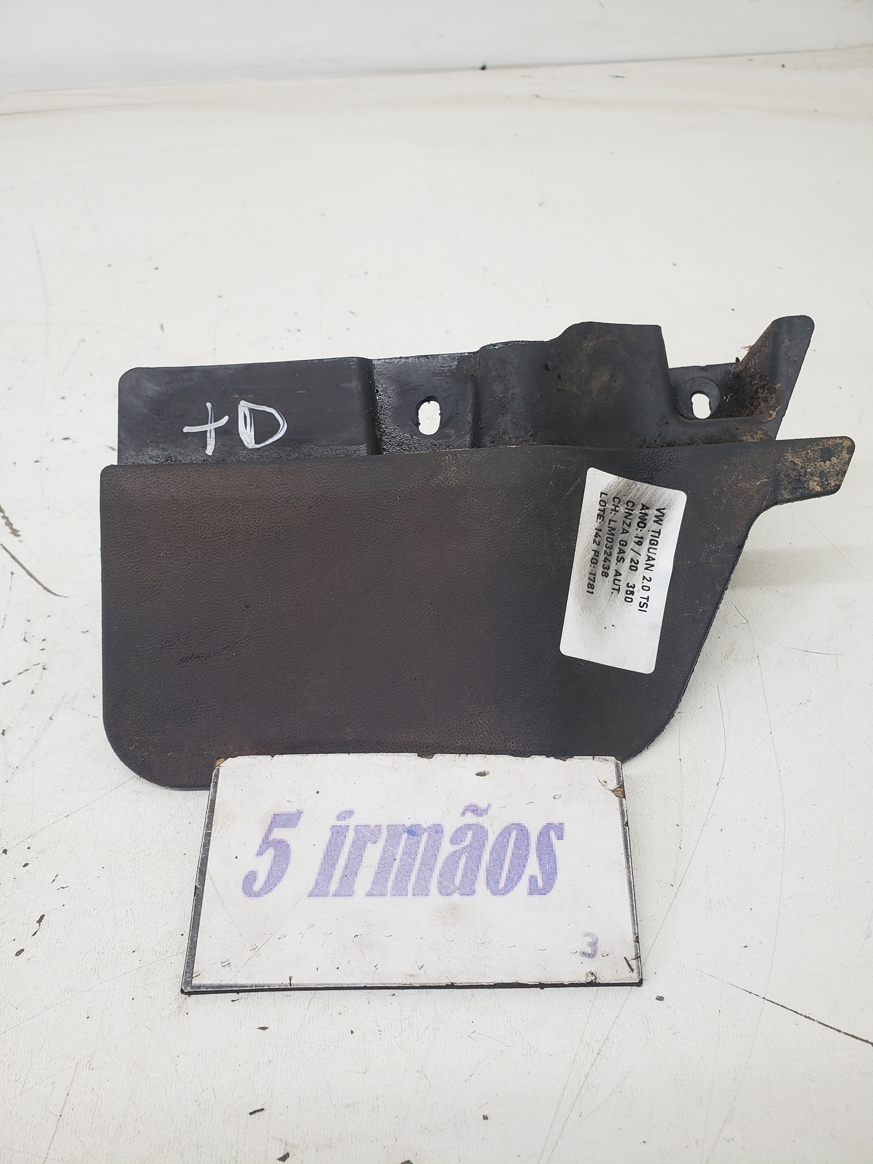 Acabamento Parabarro Traseiro Direito Vw Tiguan 350 Tsi 2020
