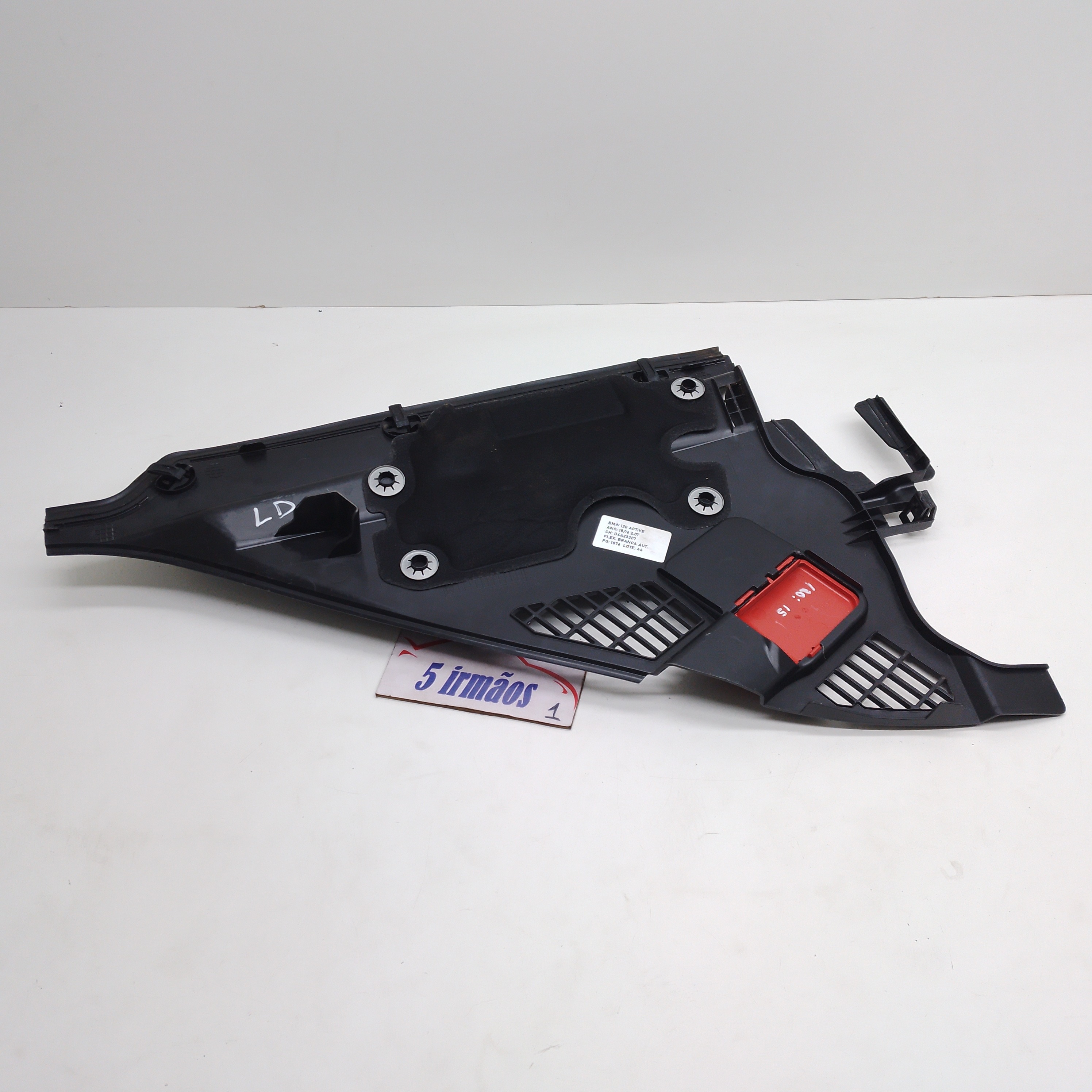 Acabamento Churrasqueira Direita Bmw 120i 2.0 2015 / 2016