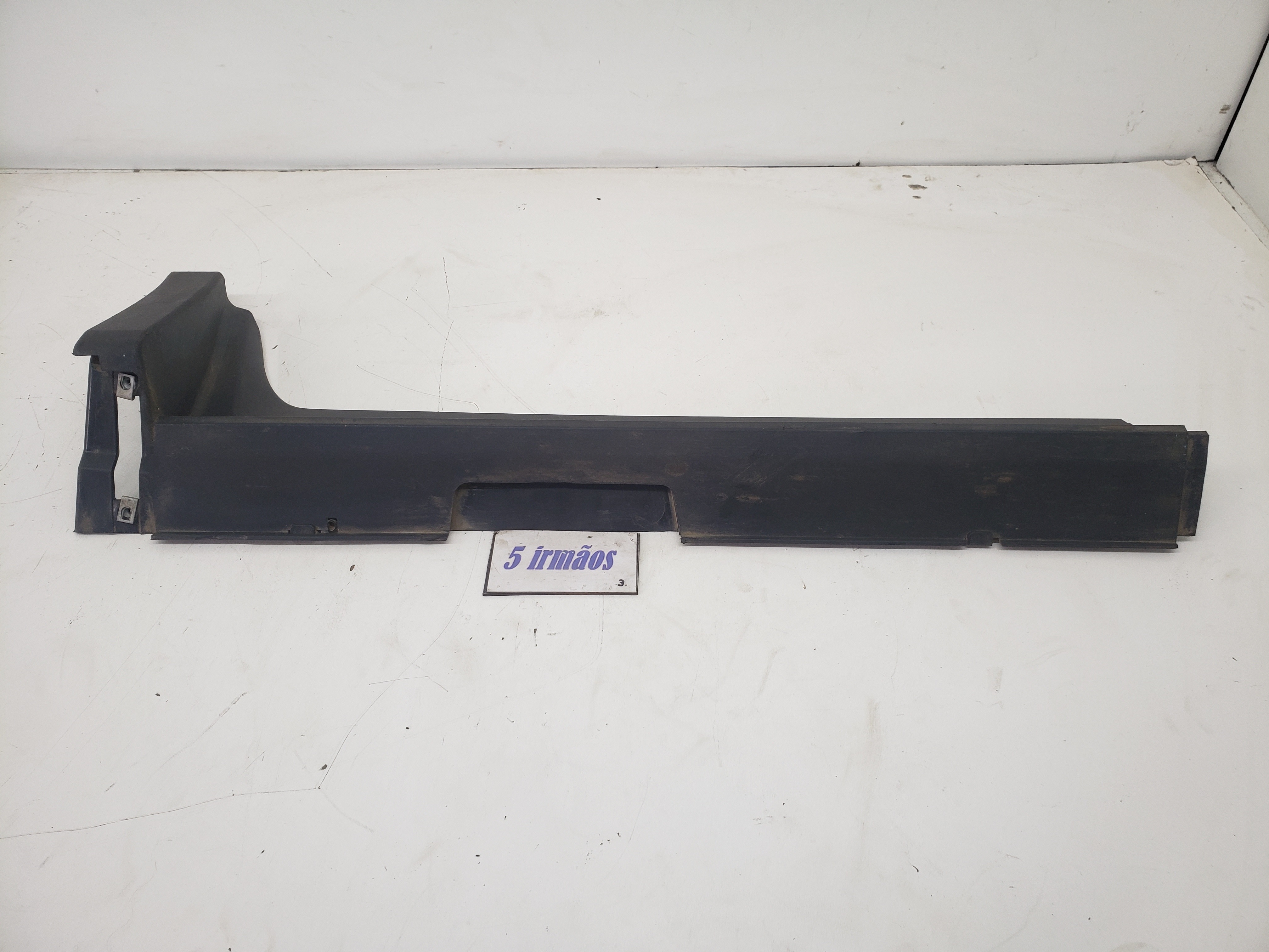 Spoiler Lateral Traseiro Direito Gm Equinox 2.0 2018 / 2019