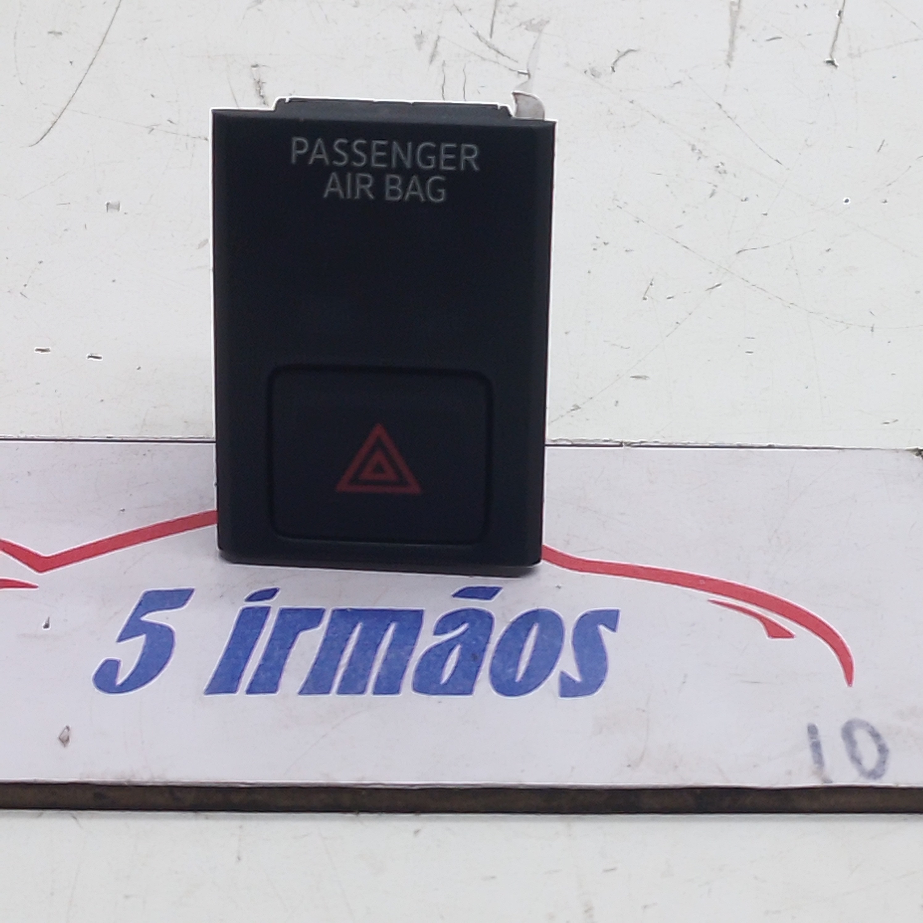 Botão Pisca Alerta Vw Jetta Tsi 1.4 2019 17a919225b  Preto