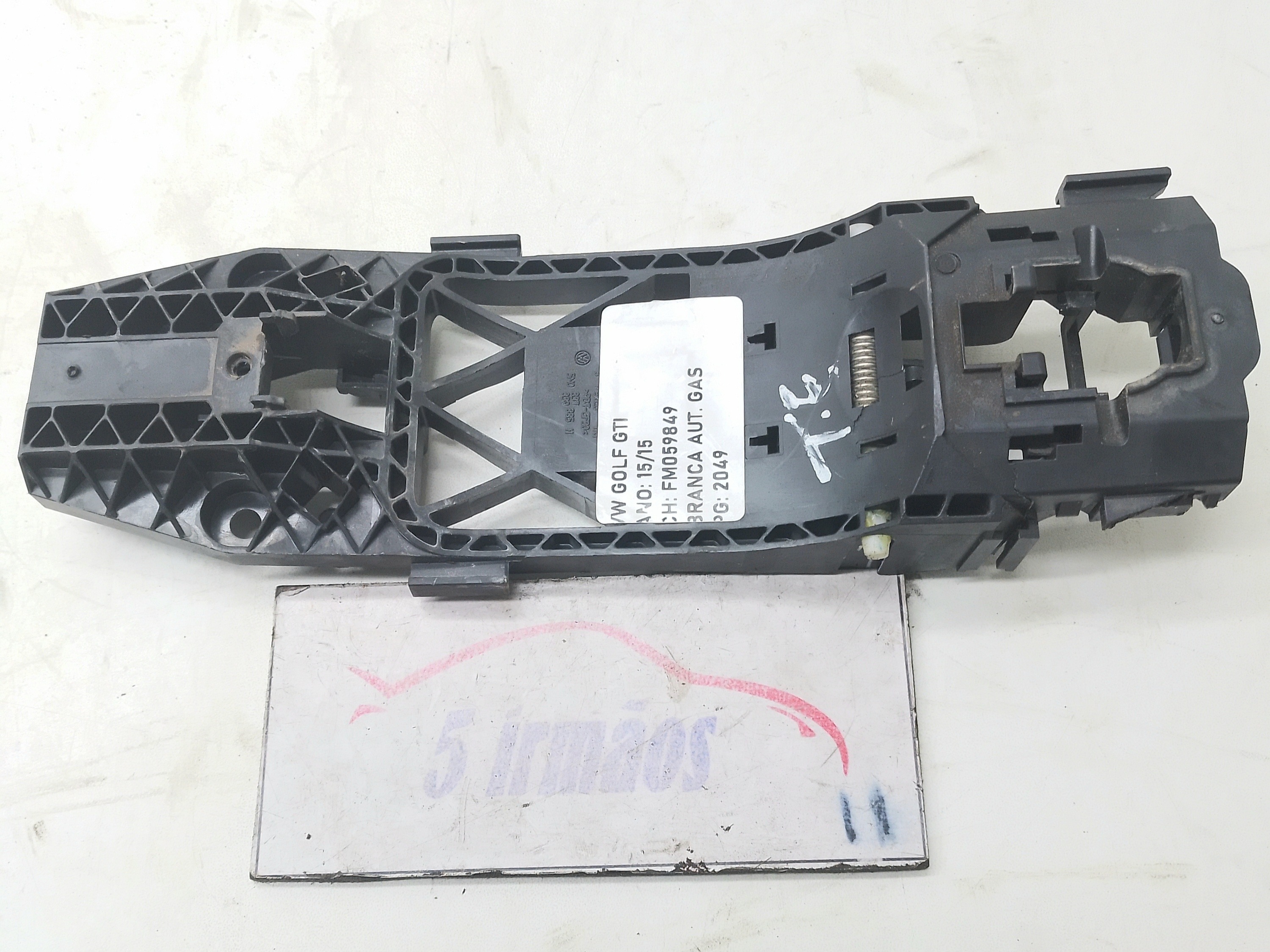 Maçaneta Externa Traseira Esquerda Vw Golf Gti 2.0 2015