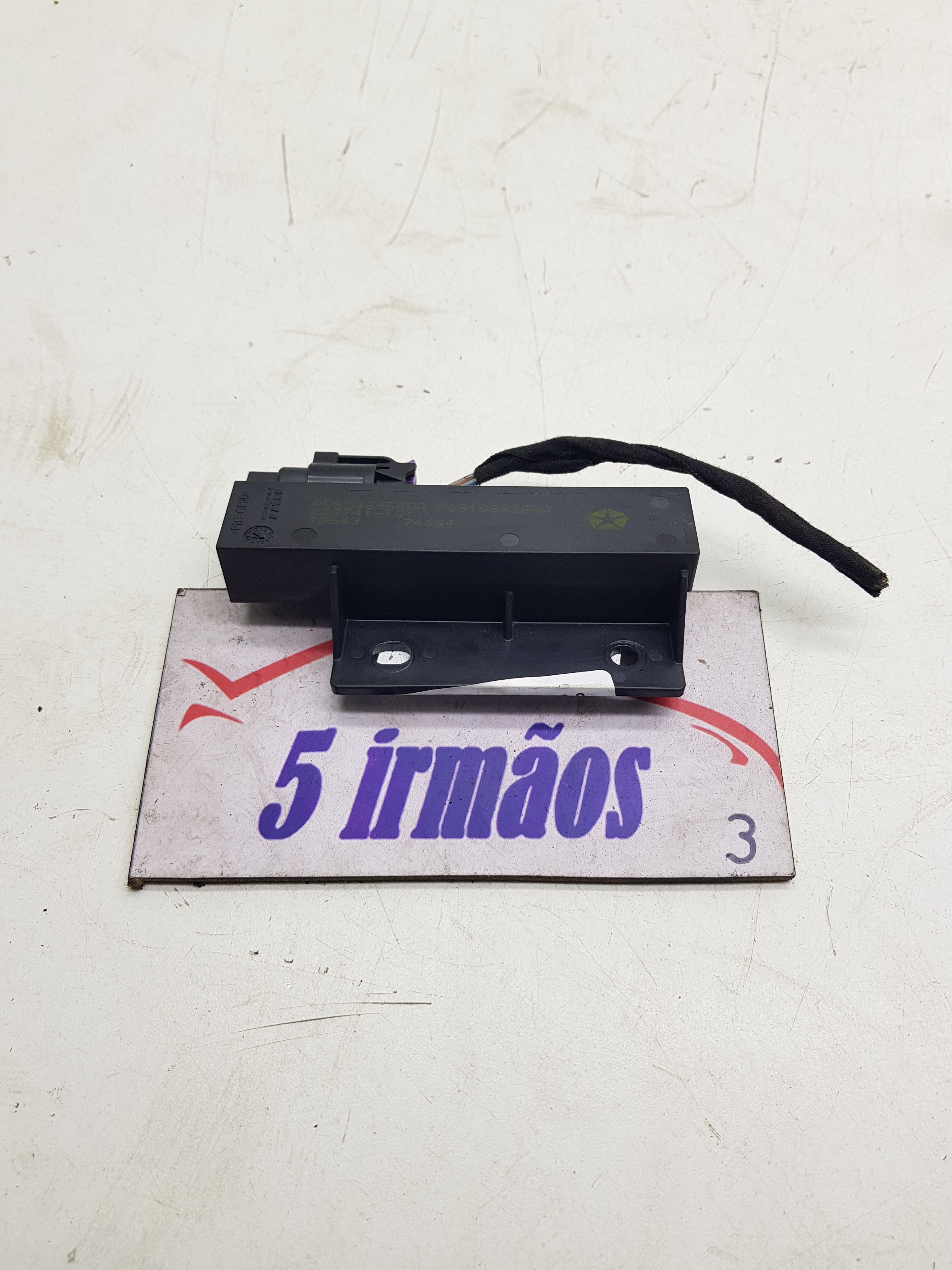 Sensor Antena Keyless Jeep Cherokee 3.2 2014 Nº68186636aa