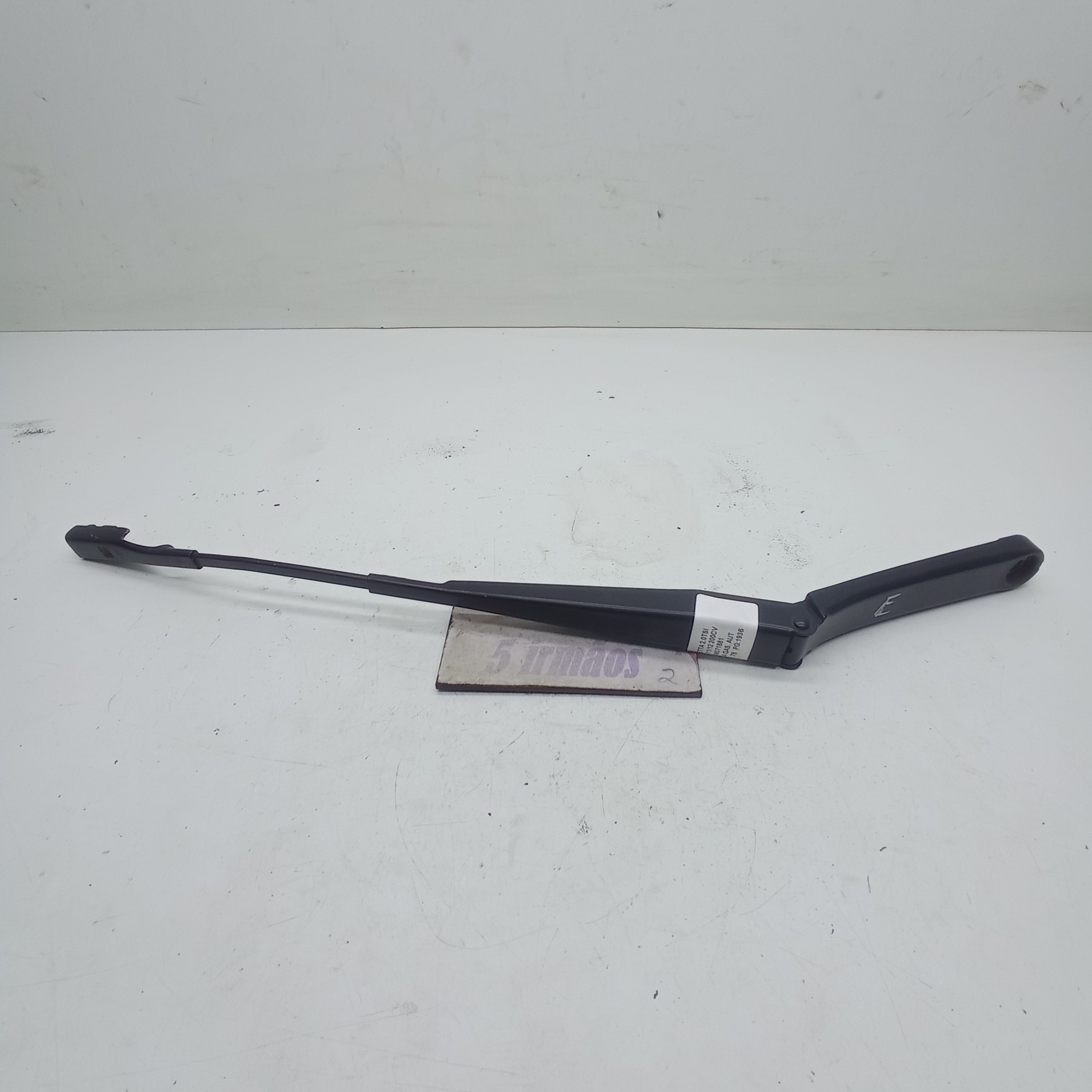 Braço Esquerdo Limpador Parabrisa Vw Jetta Tsi 2.0 2012