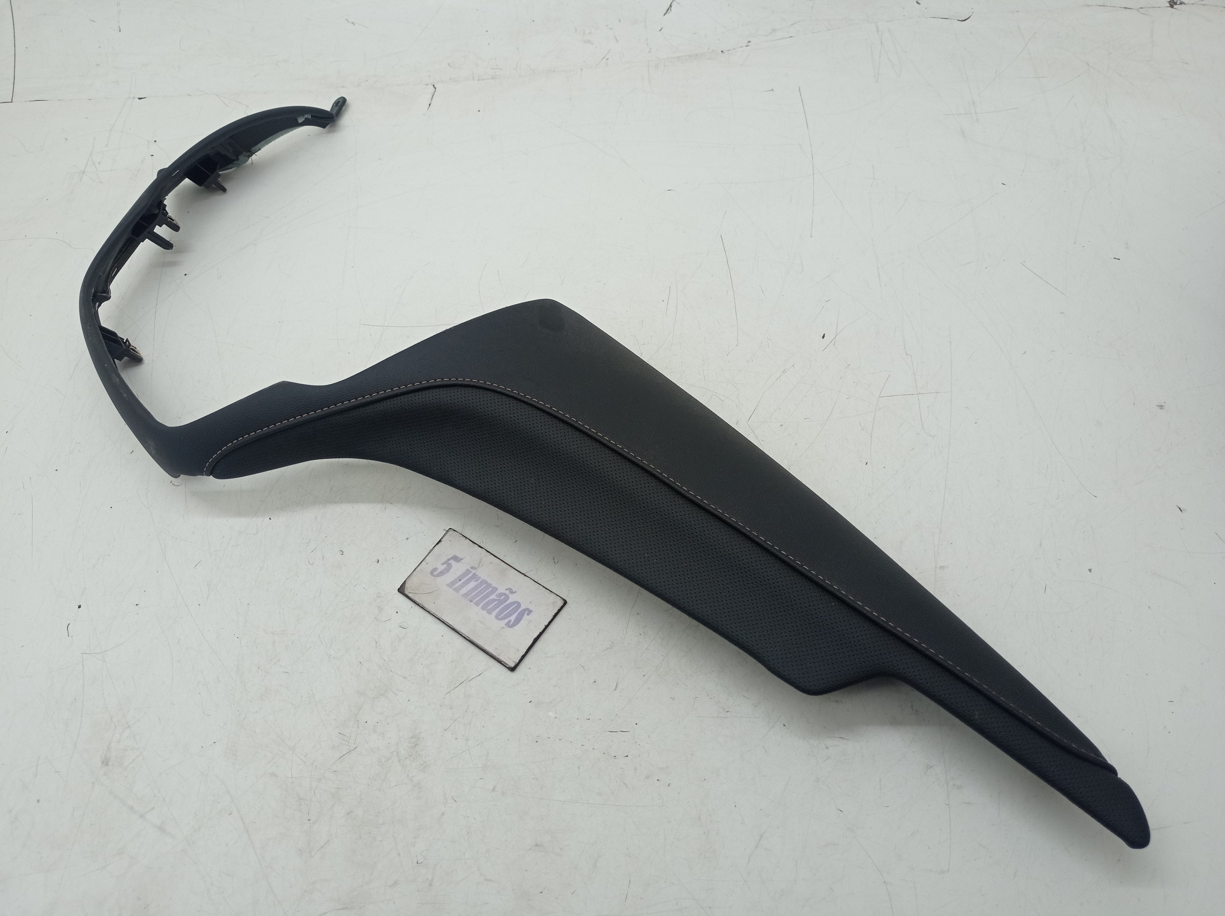 Acabamento Painel Chevrolet Equinox 2.0 2018 / 2019 / 2020 Preto