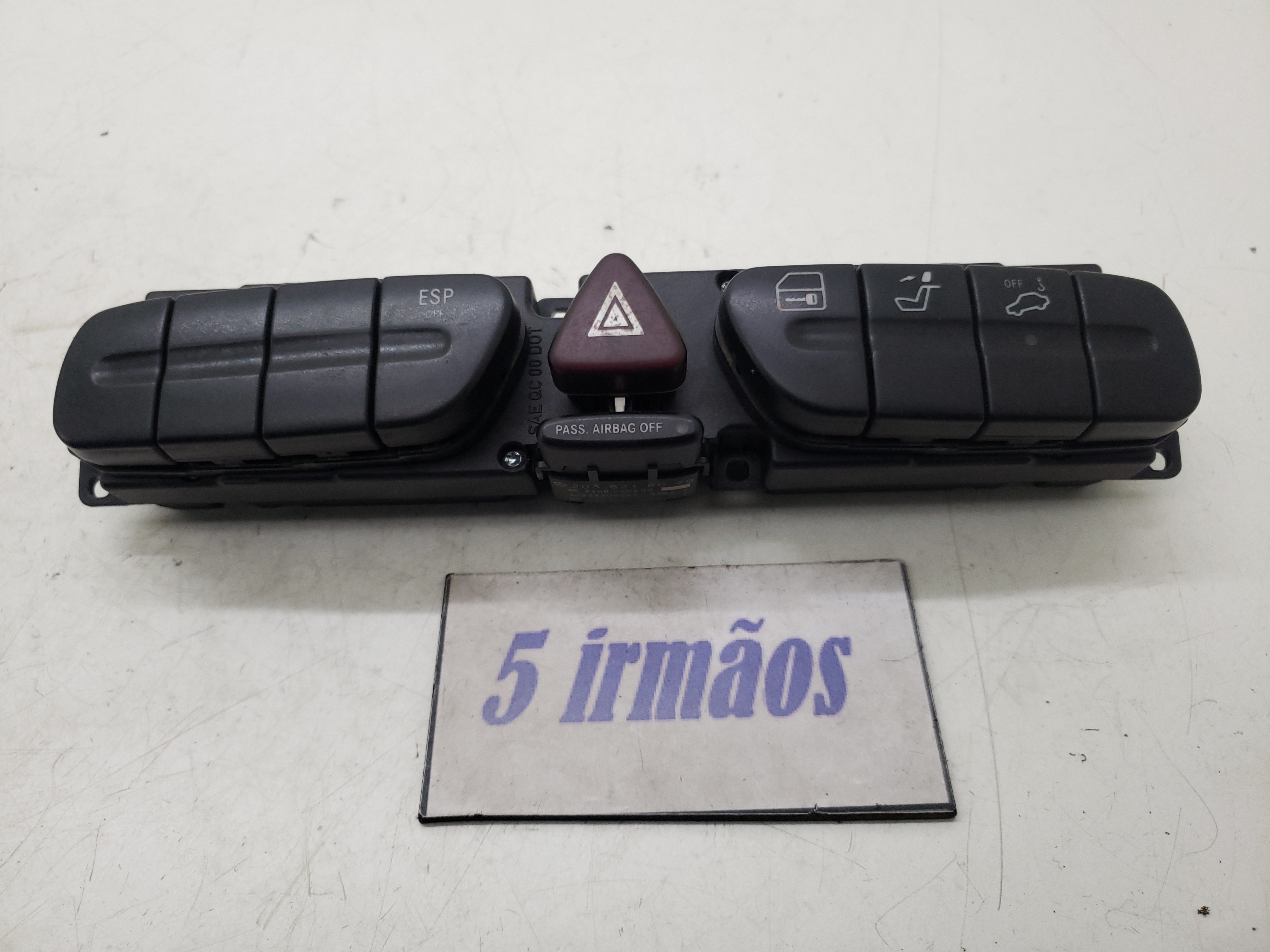Botão Pisca Alerta / Comandos Mercedes C180 1.8 2003 / 2004
