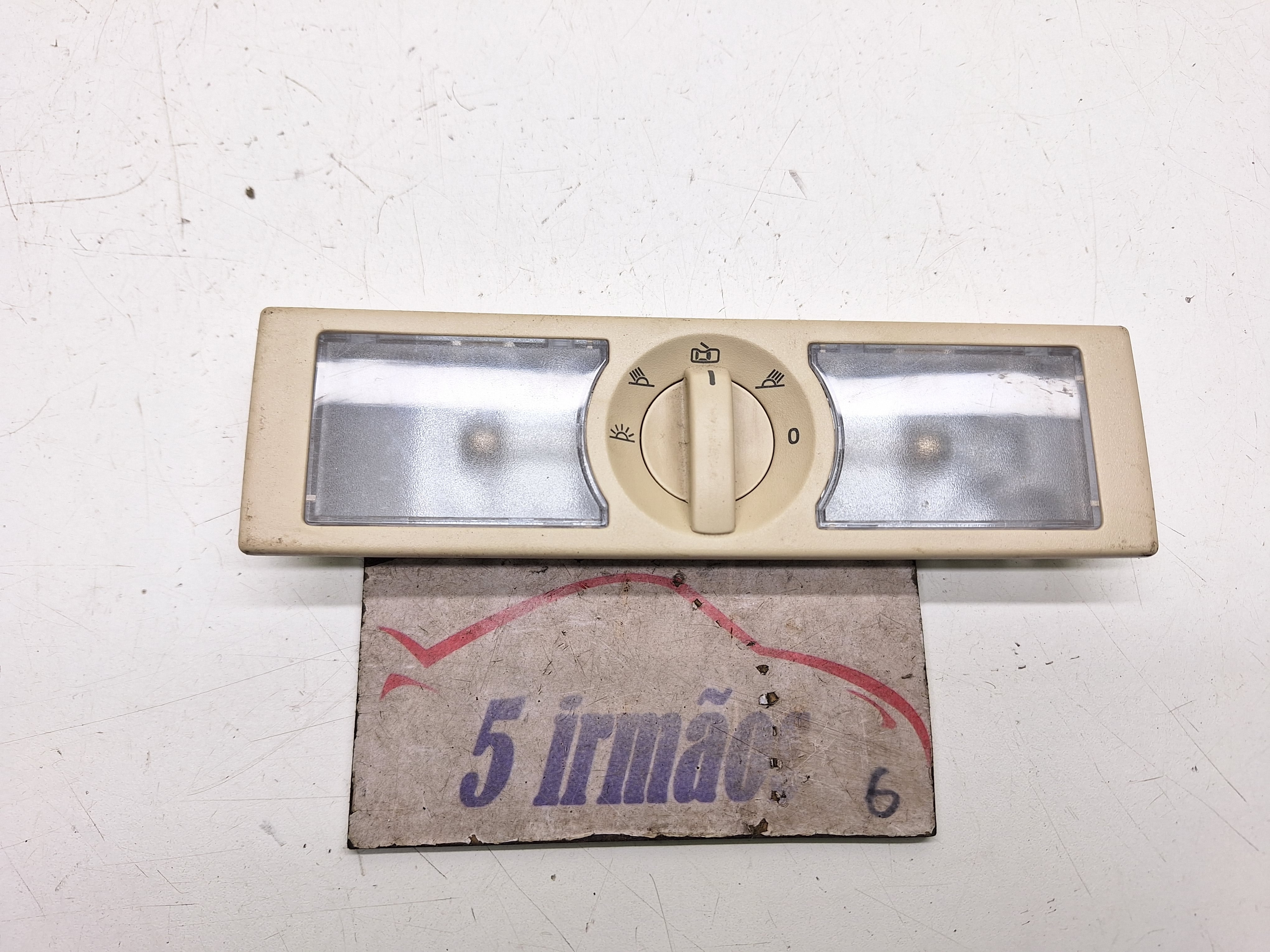 Luz Interna Traseira Vw Jetta 2.0 2013/ 2014 Nº6q0947291b