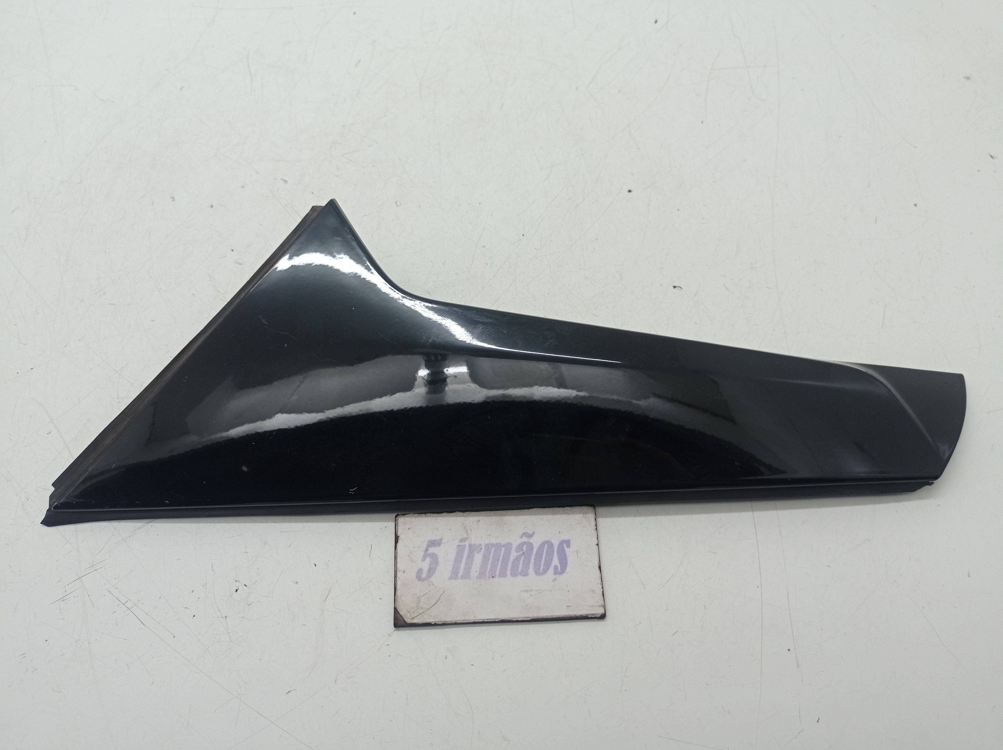 Acabamento Esquerdo Tampa Traseira Gm Equinox 2.0 2019
