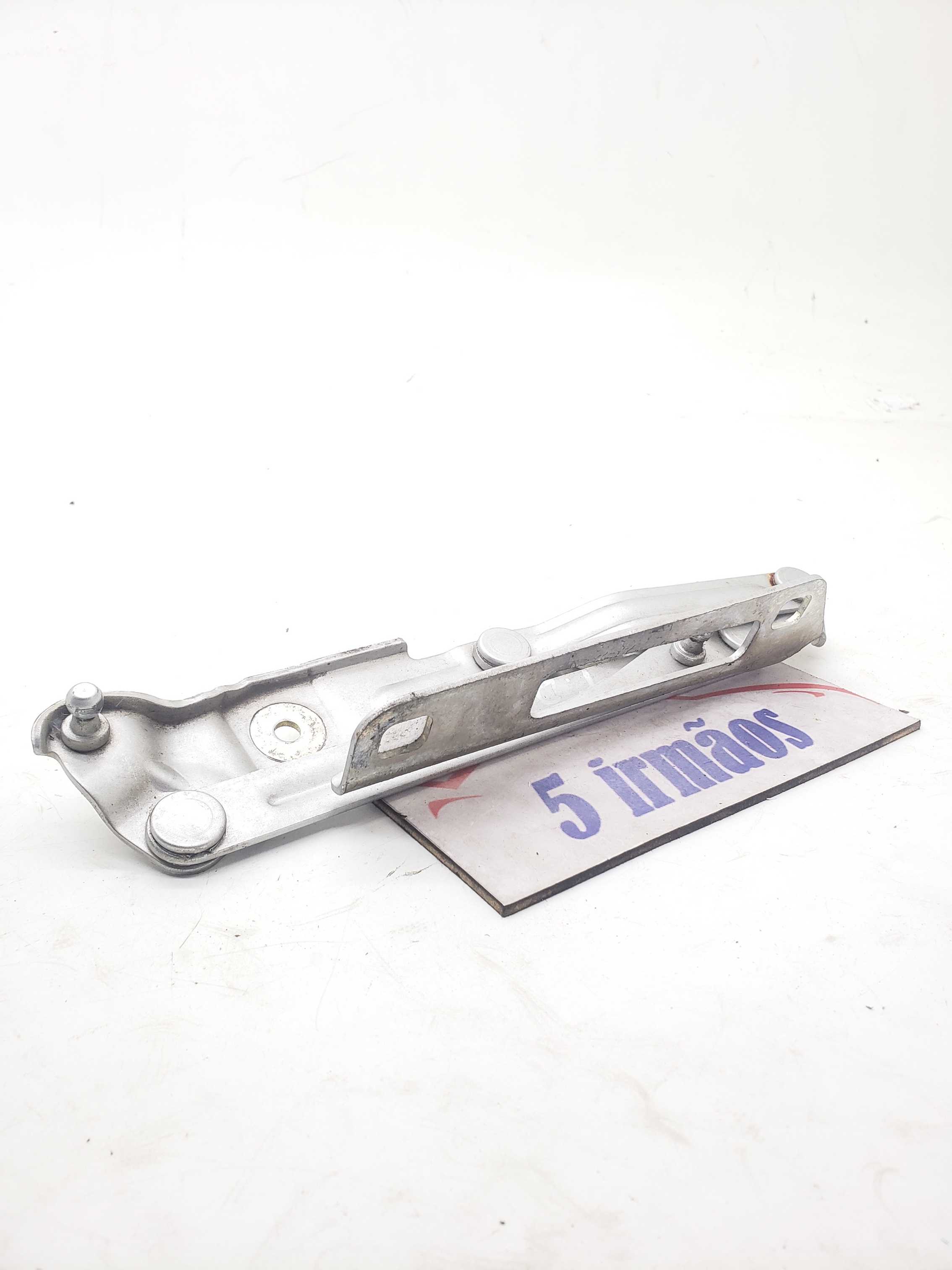 Dobradiça Porta Malas Traseira Direita Gm Omega 3.6 V6 2011