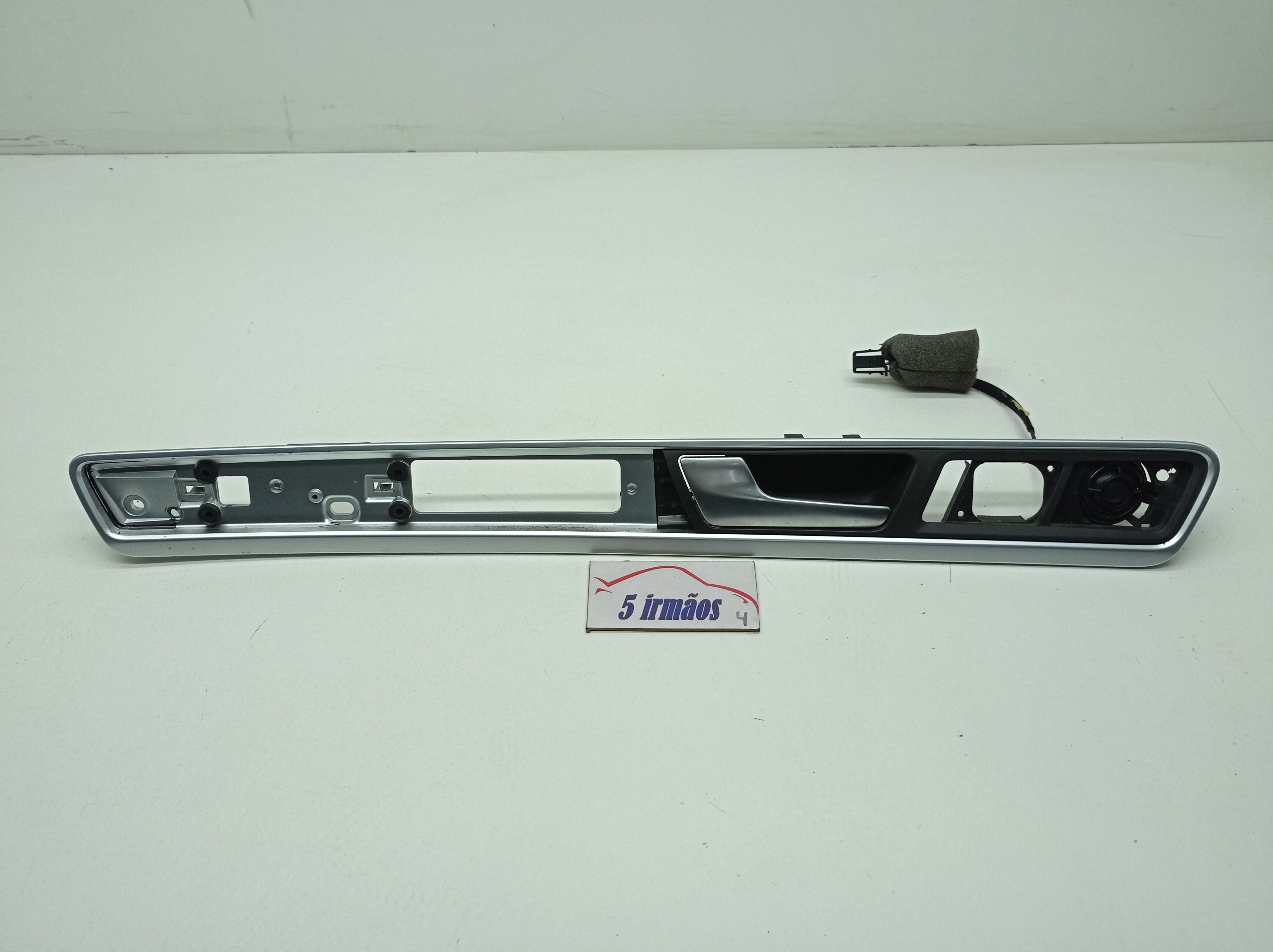 Maçaneta Porta Dianteira Esquerda Vw Touareg 4.2 V8 2012  Prata/preto Dianteira