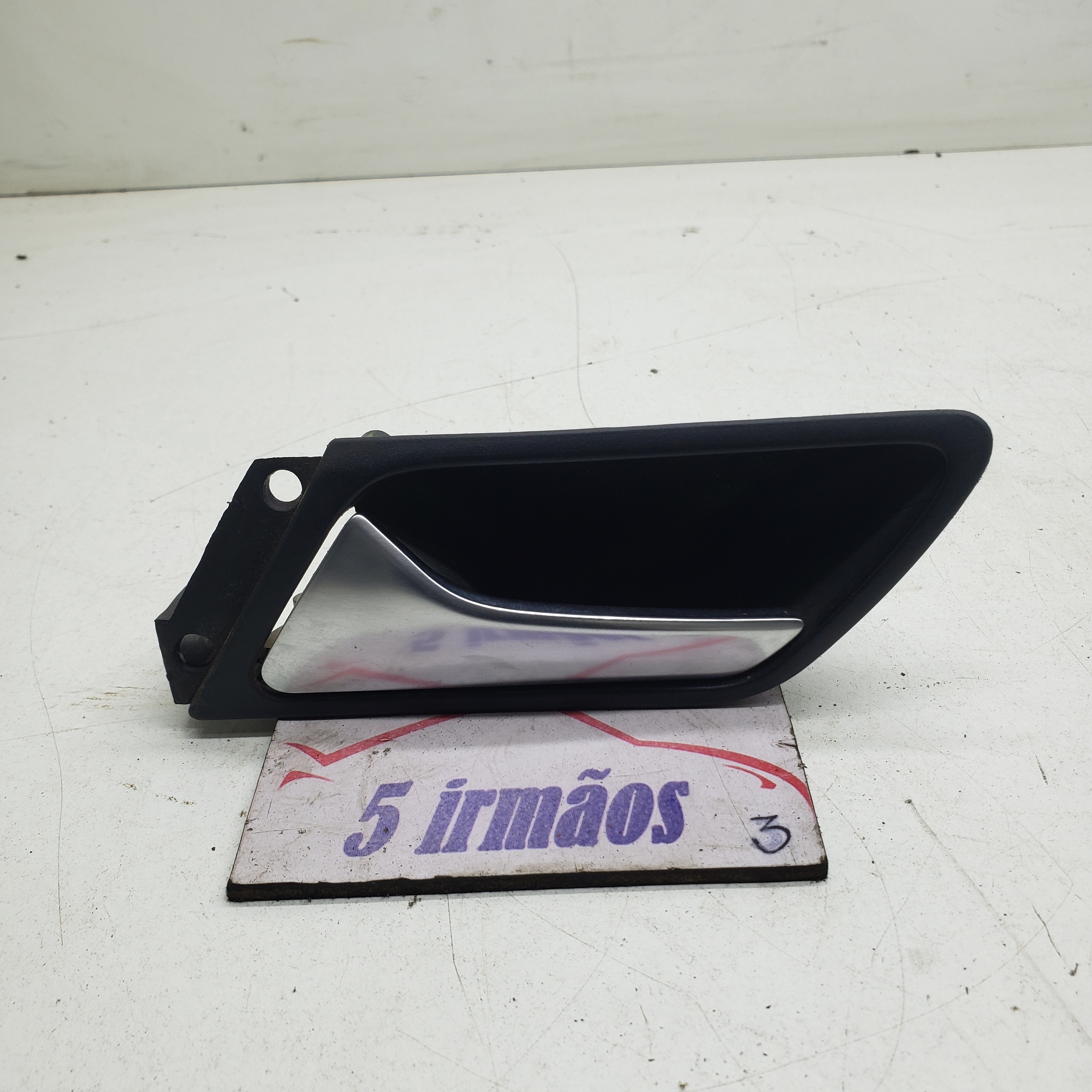 Maçaneta Interna Traseira Esquerda Vw Jetta 2.0 Asp 2012