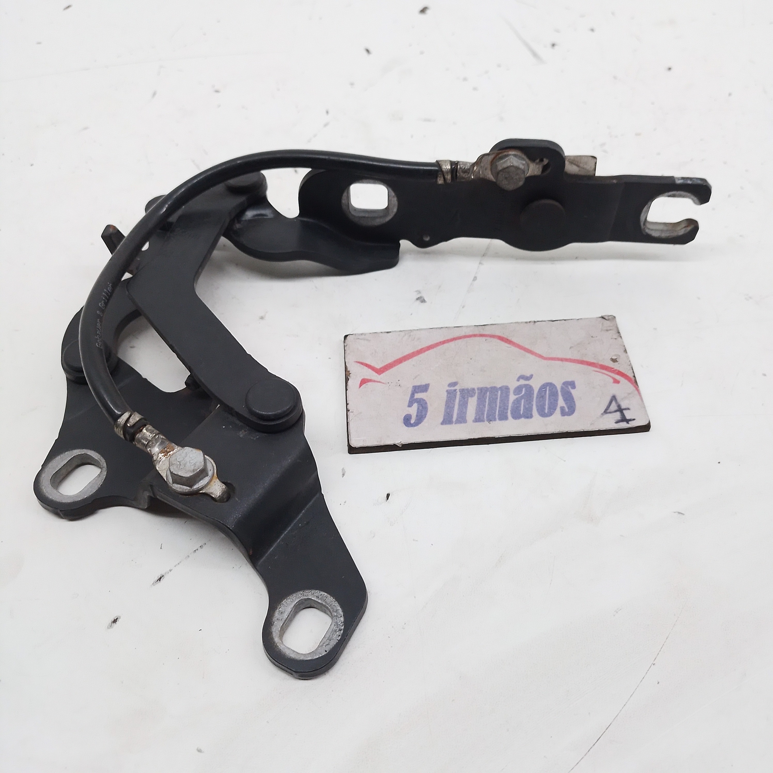 Dobradiça Braço Esquerdo Capô Bmw 120i 2.0 Asp 2009 / 2010