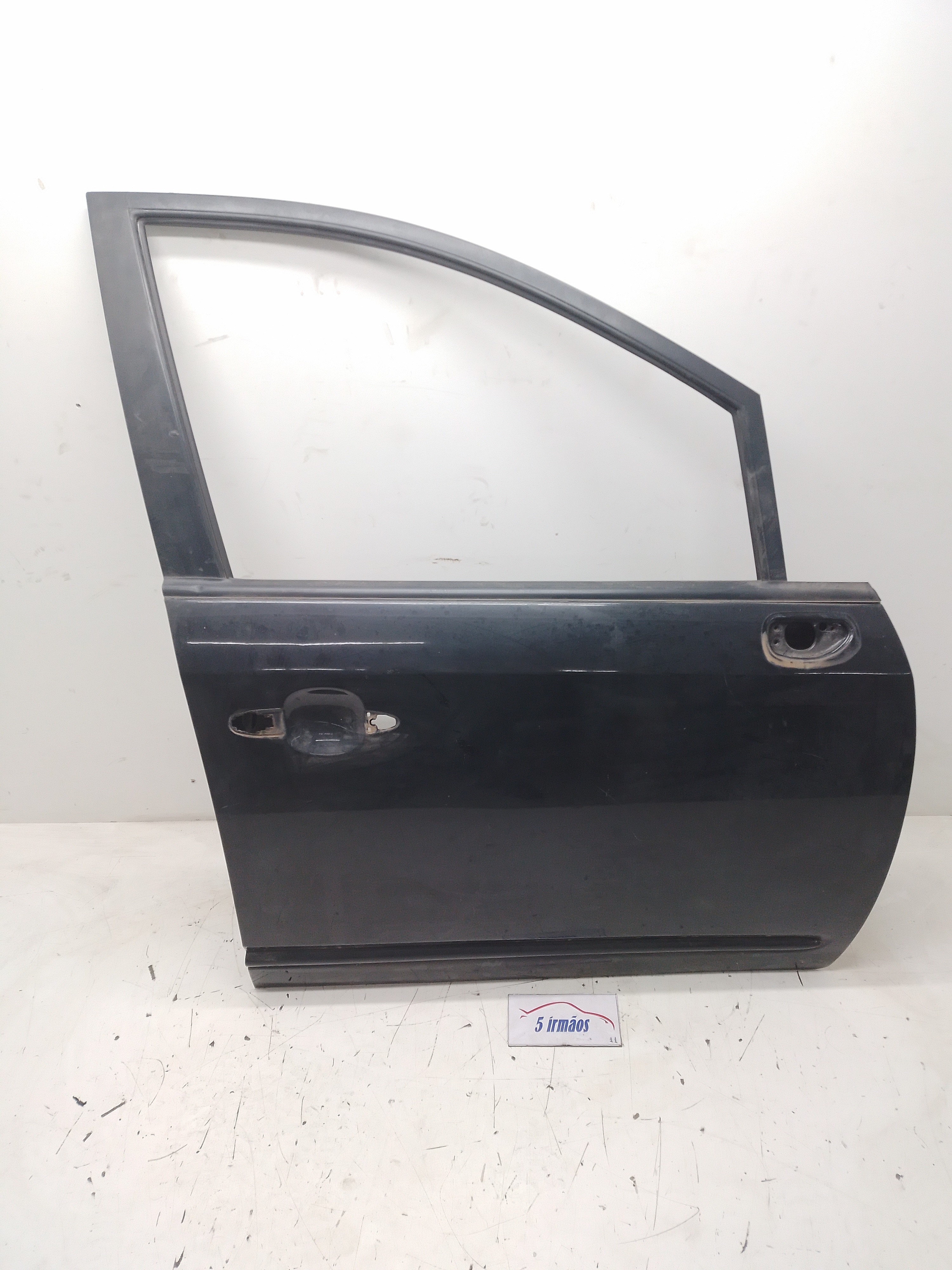 Porta Dianteira Direita Kia Carens 2.0 2013  Dianteira Direita Preto