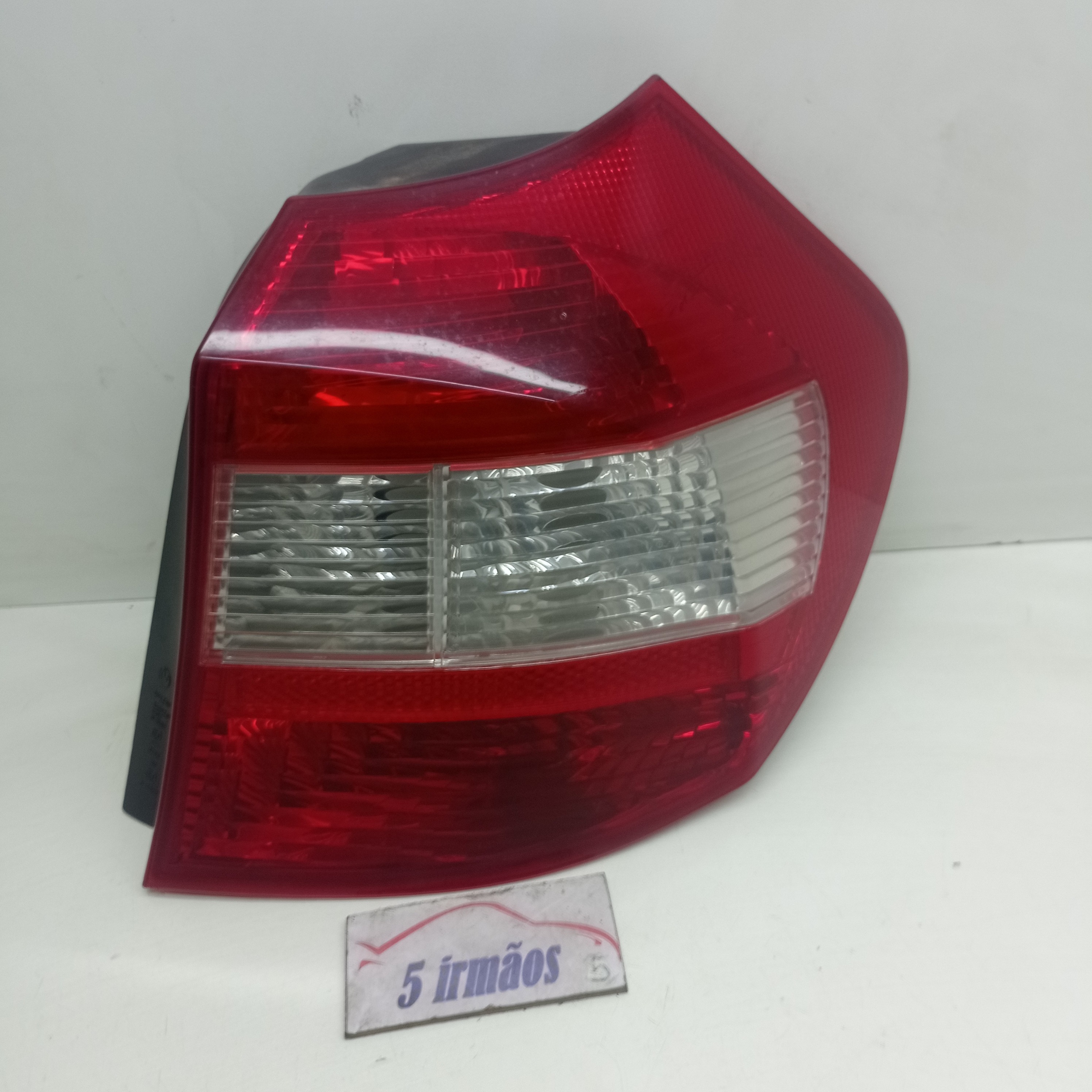 Lanterna Direita Bmw 120i 2.0 2006 2007 63210397035 Direito Vermelho