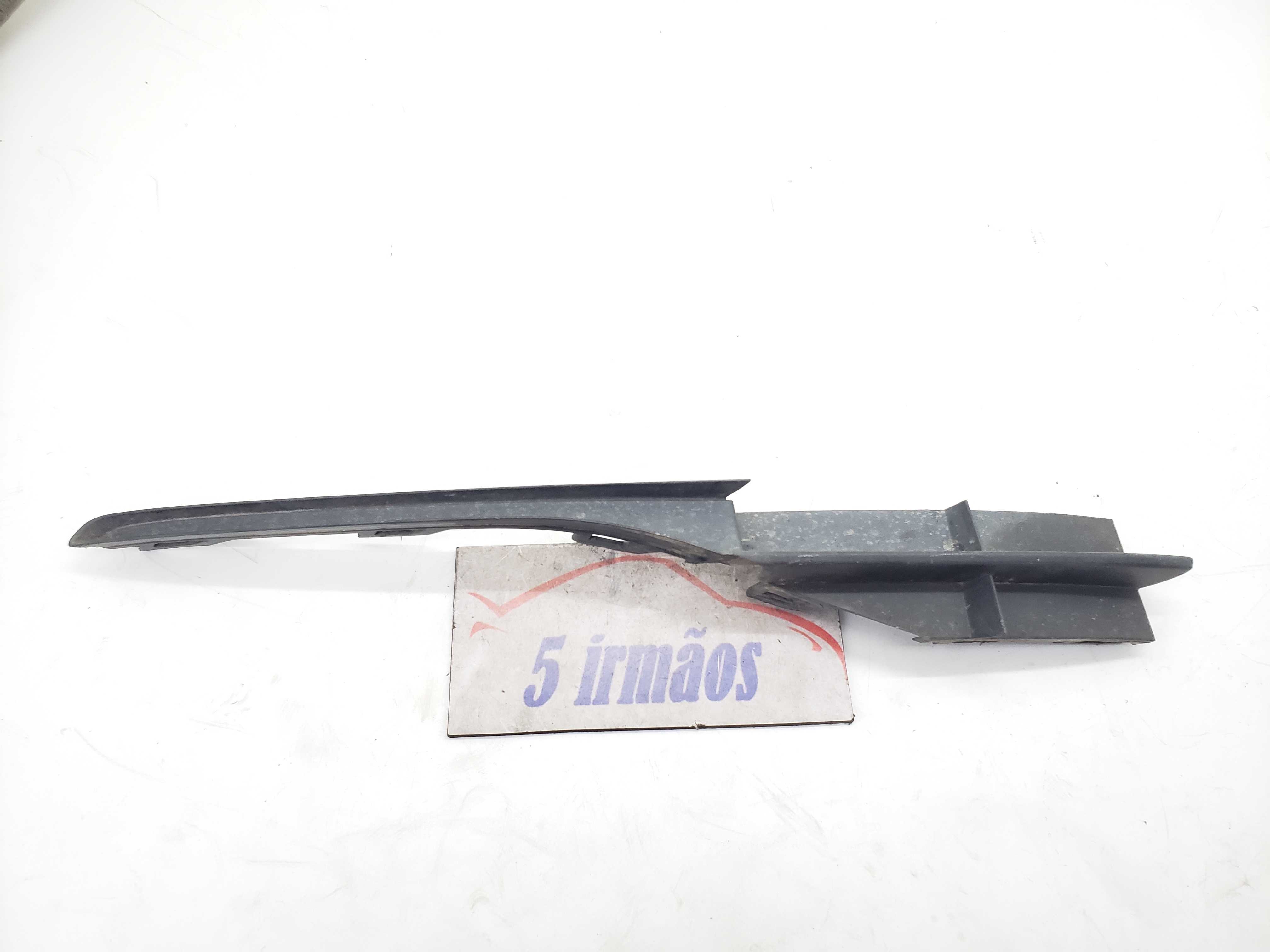 Acabamento Esquerdo Parachoque Jetta Tsi 2018 N17a854321  Preto