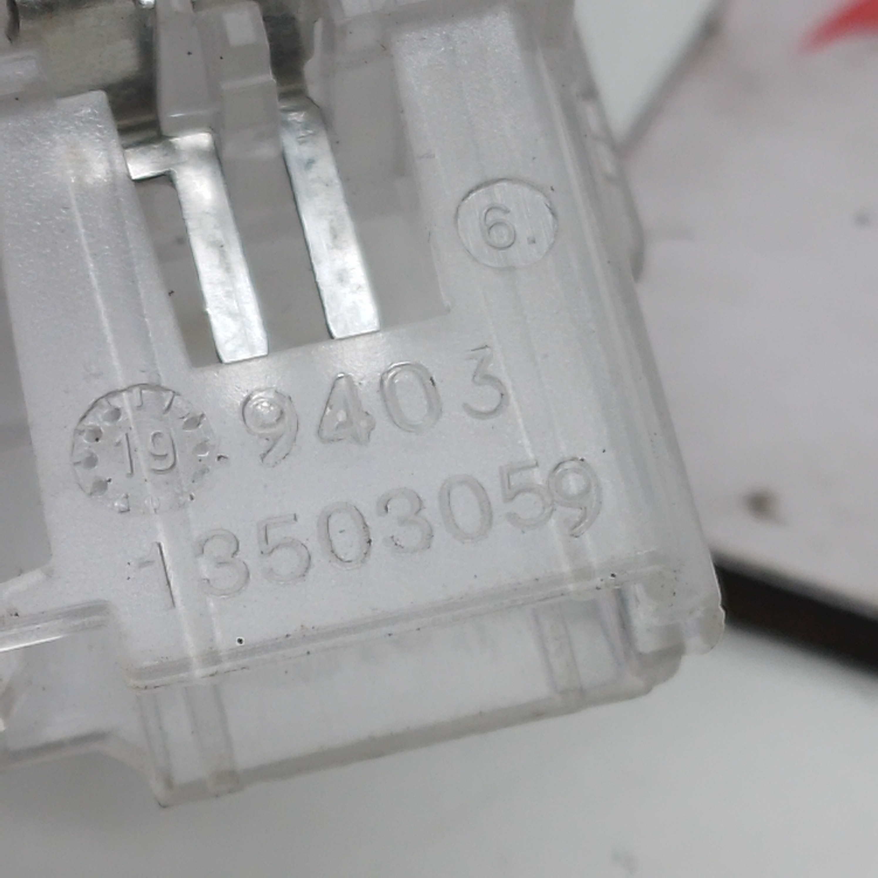 Luz Cortesia Porta Malas Gm Onix 1.0 2021 2022 N13503059