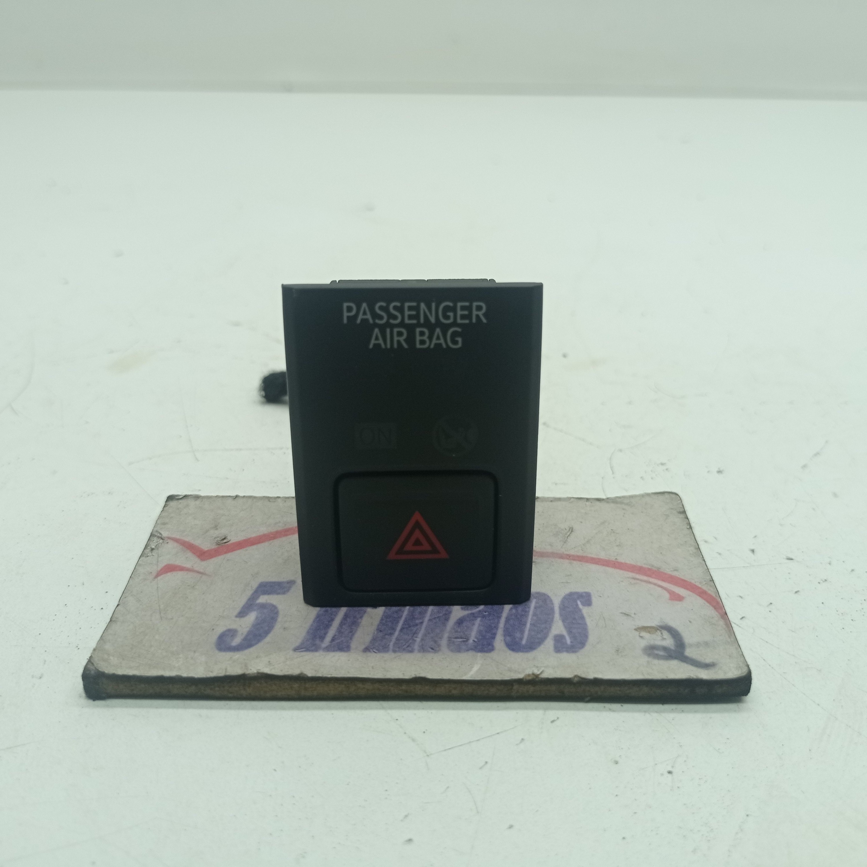 Botão Pisca Alerta Vw Jetta Gli 2.0 2020 Nº17a919225b Preto
