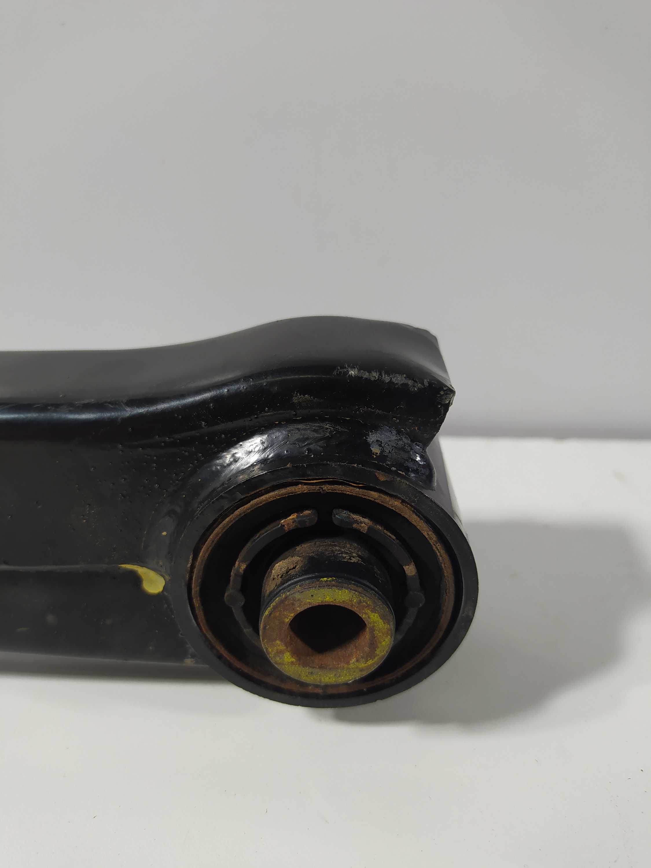 Bandeja Suspensão Direita Traseira Hyundai Ix35 2009 A 2015