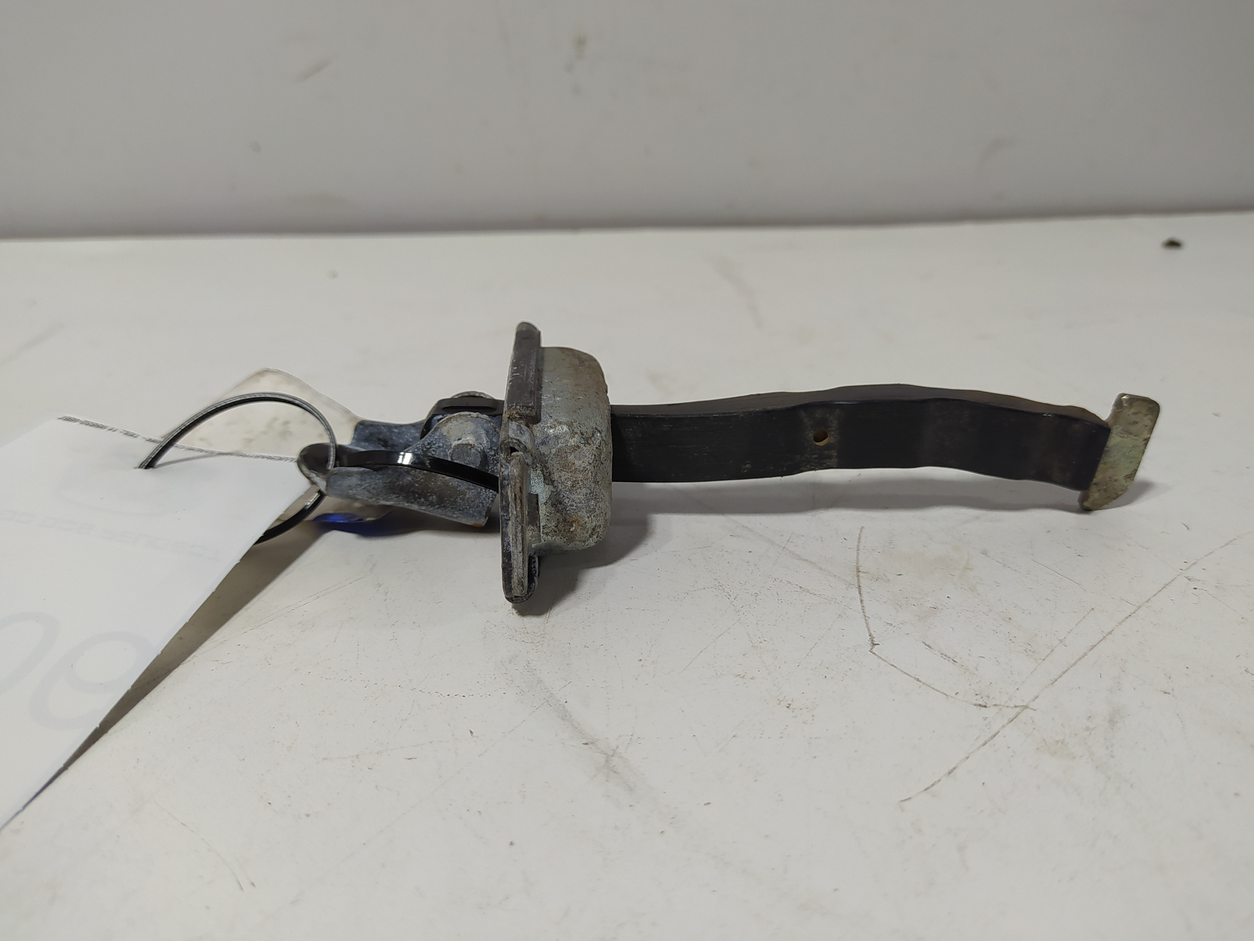 Limitador Da Porta Dianteira Lado Direito Hyundai Hb20 1