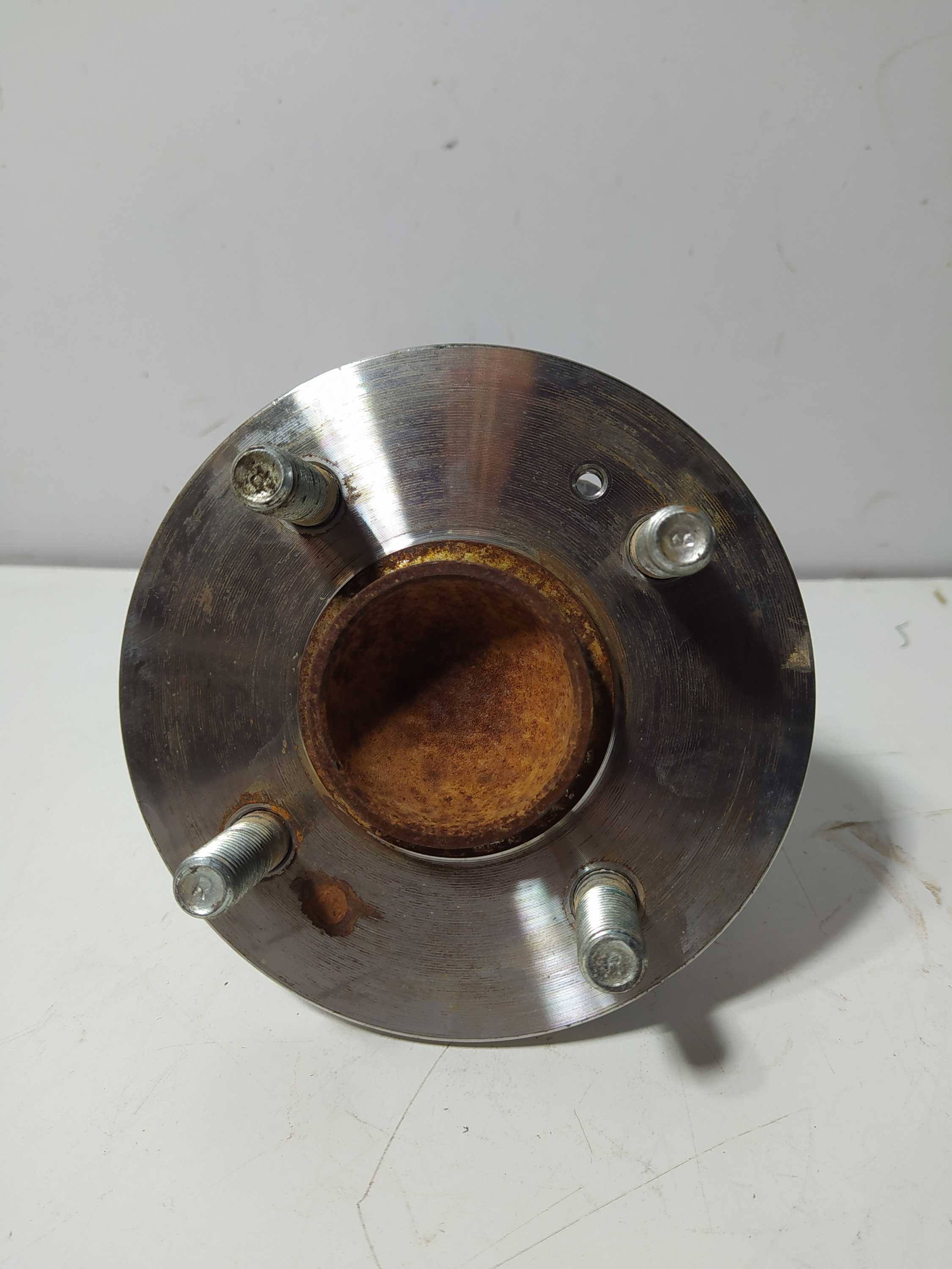 Cubo De Roda Traseiro Hb20 1.0 3 Cilindros 2018 527501gxxx
