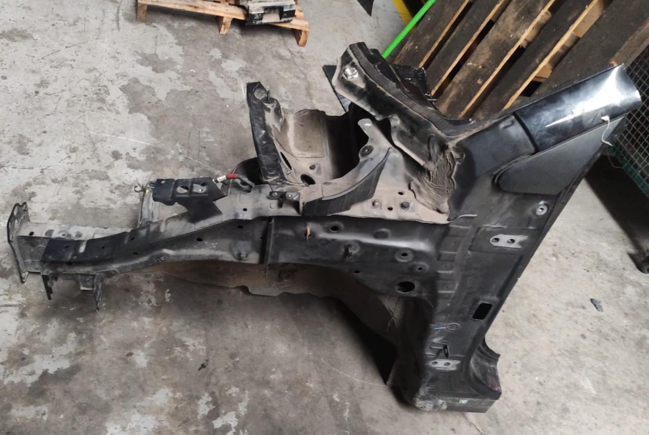 Caixa De Roda Dianteira Esquerda Hyundai Ix35 2014/15