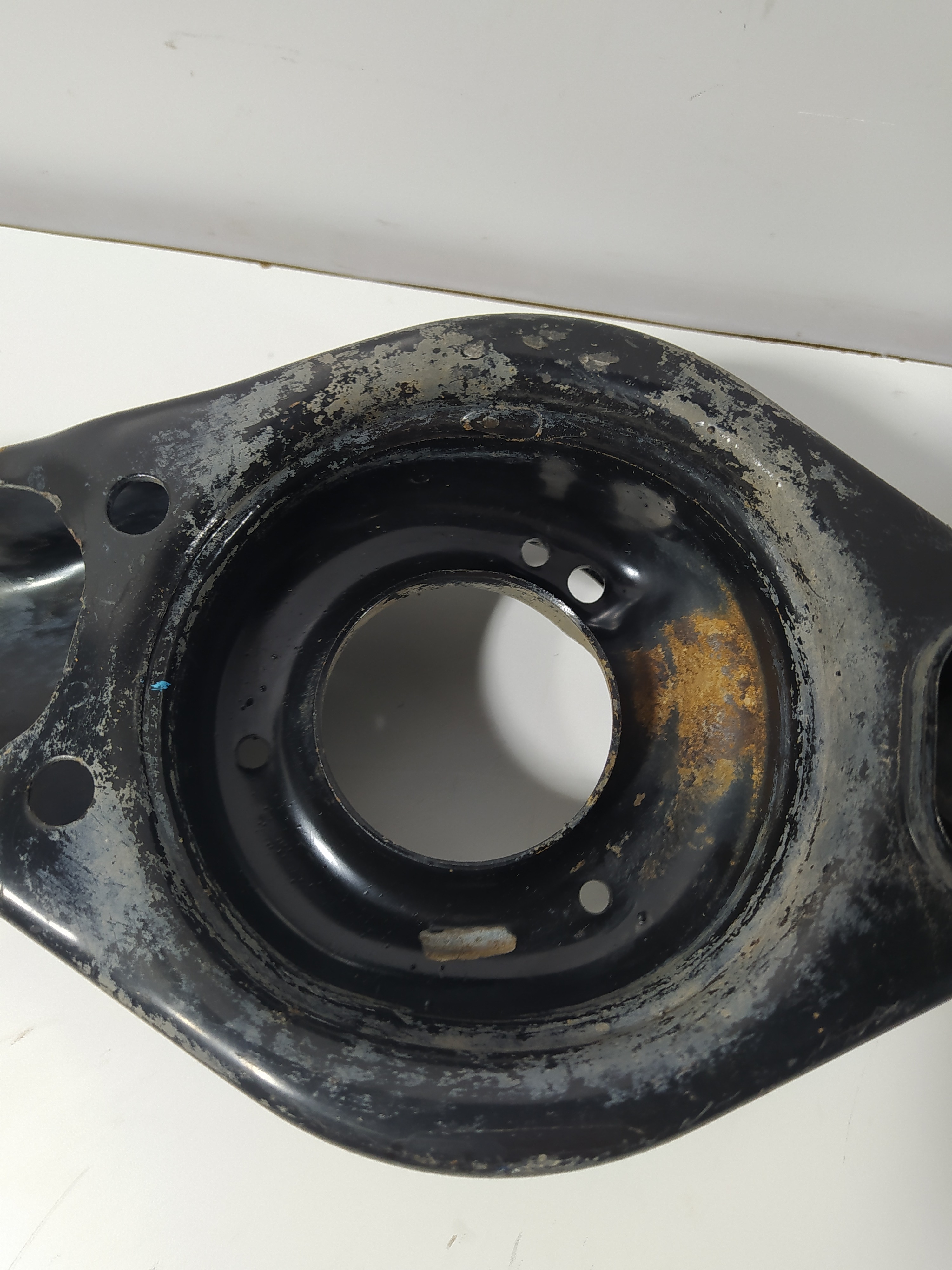 Bandeja Suspensão Direita Traseira Hyundai Ix35 2009 A 2015 4