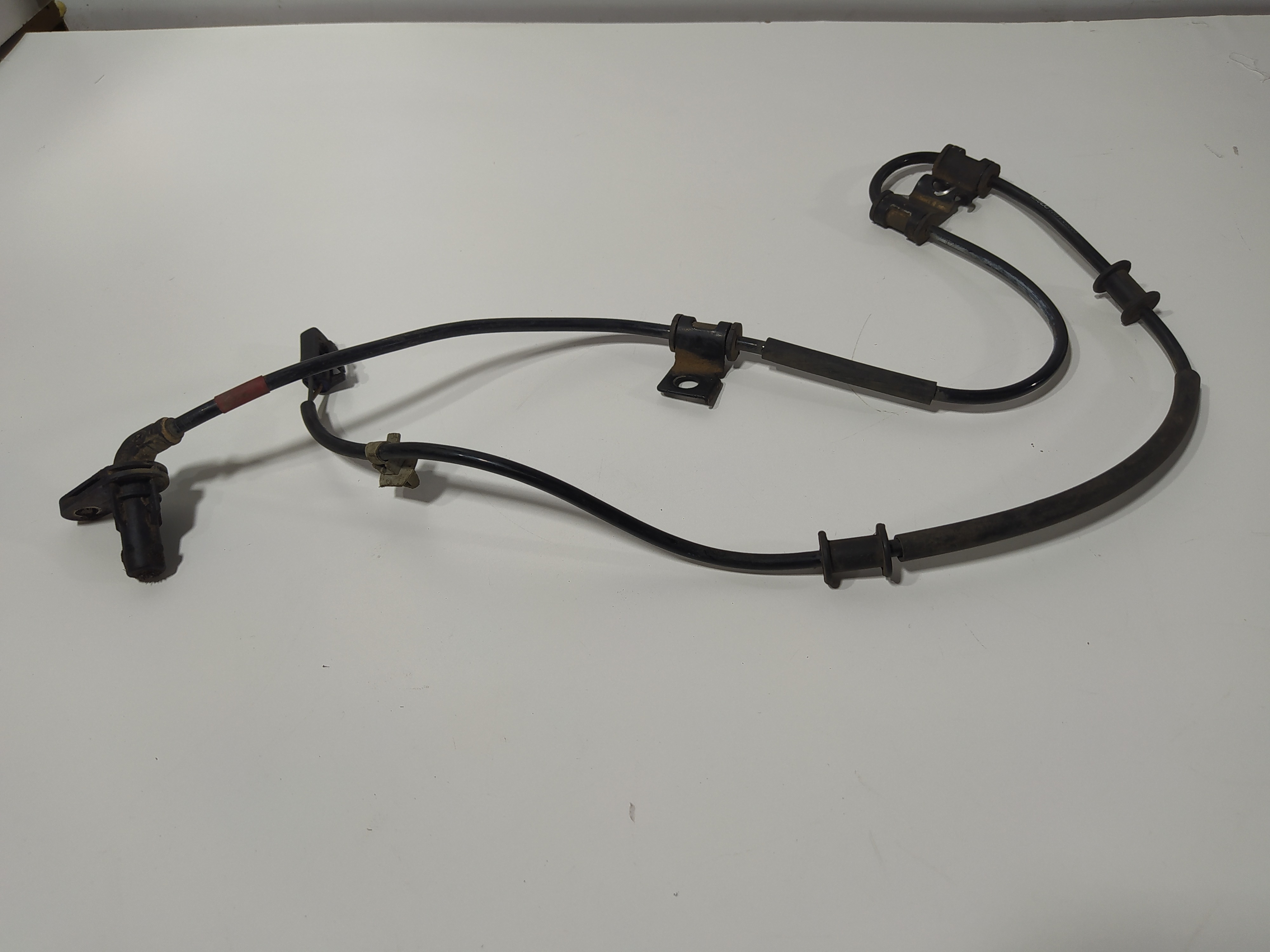 Sensor De Freio Abs Dianteiro Esquerdo Hyundai Ix-35 2014