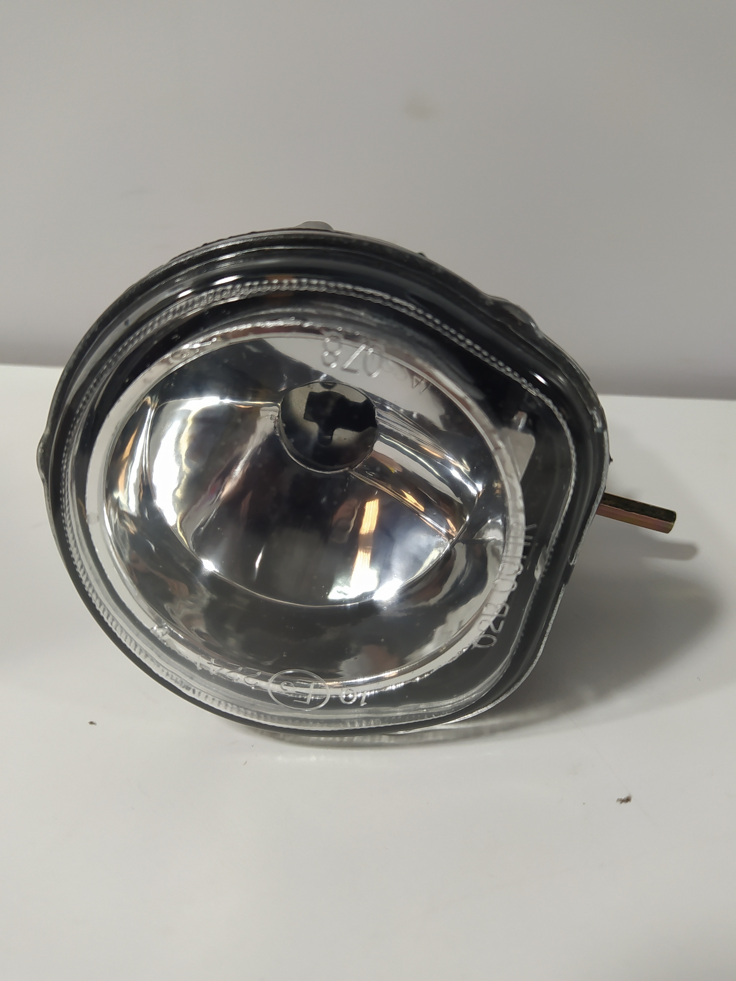 Farol Auxiliar Do Palio Uno 2001  A 2011 Lado Direito Branco