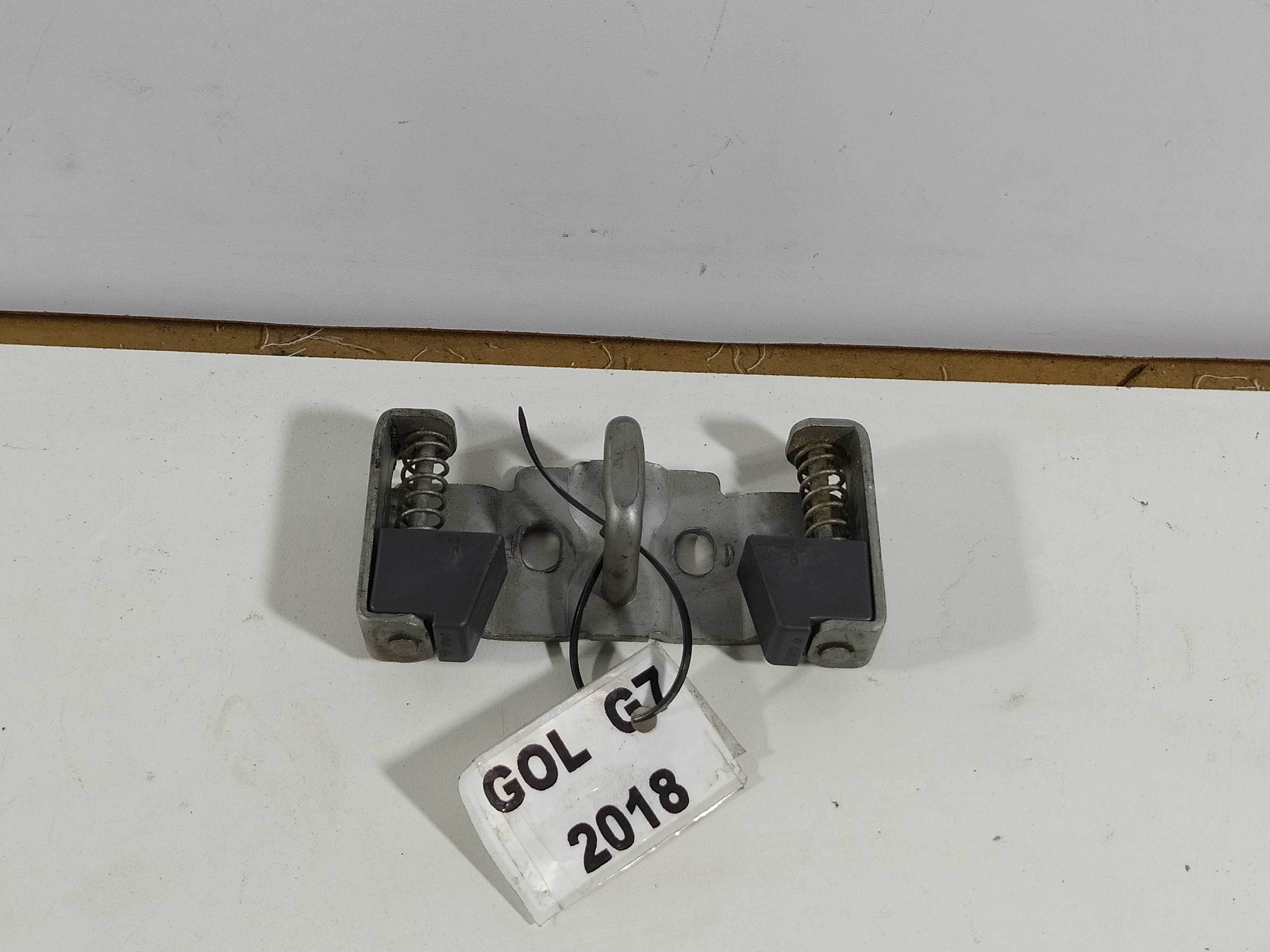 Batente Inferior Da Tampa Traseira Gol 2018 1