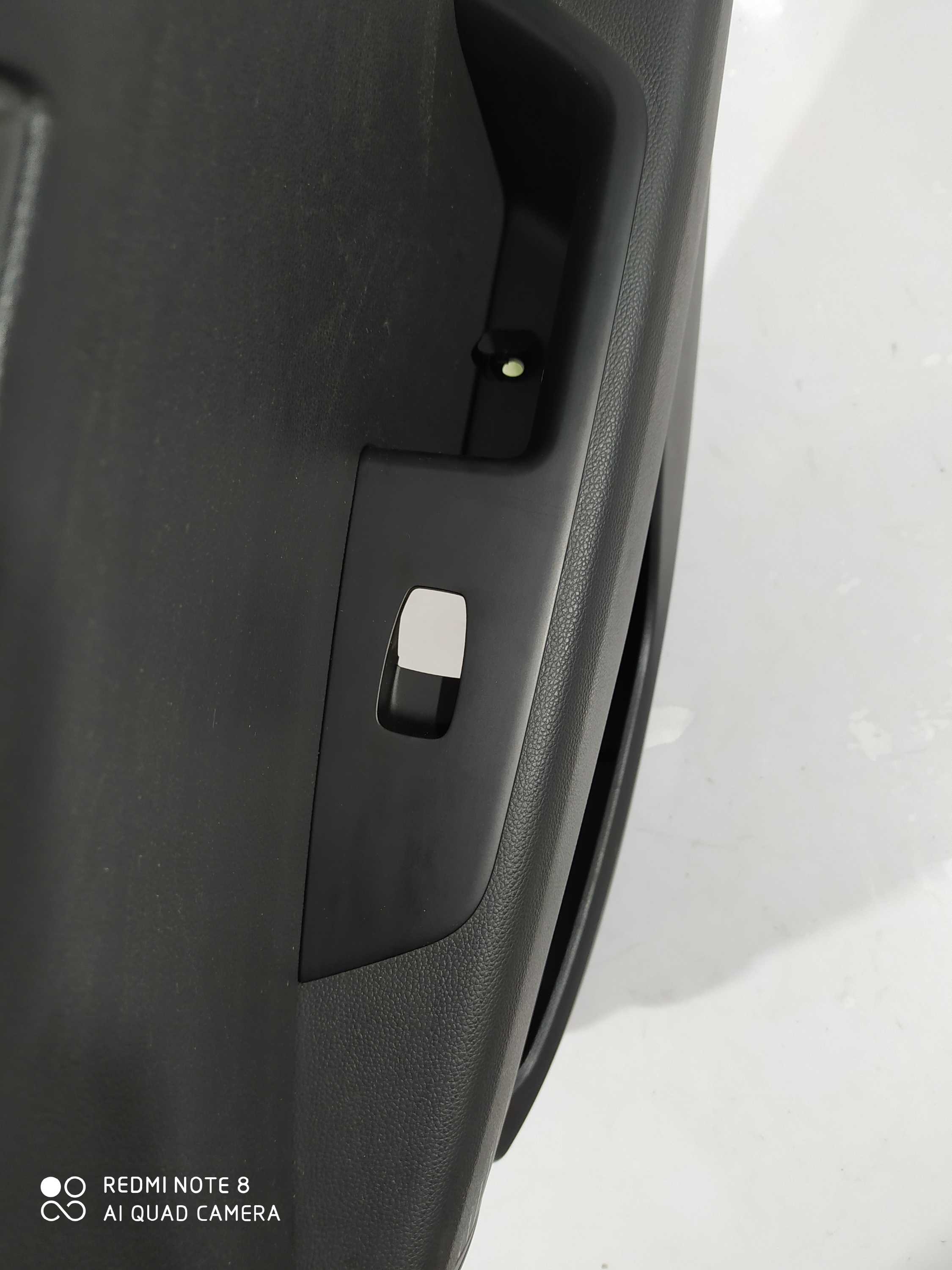 Forro Da Porta Traseiro Esquerdo Hyundai Creta Original Preto
