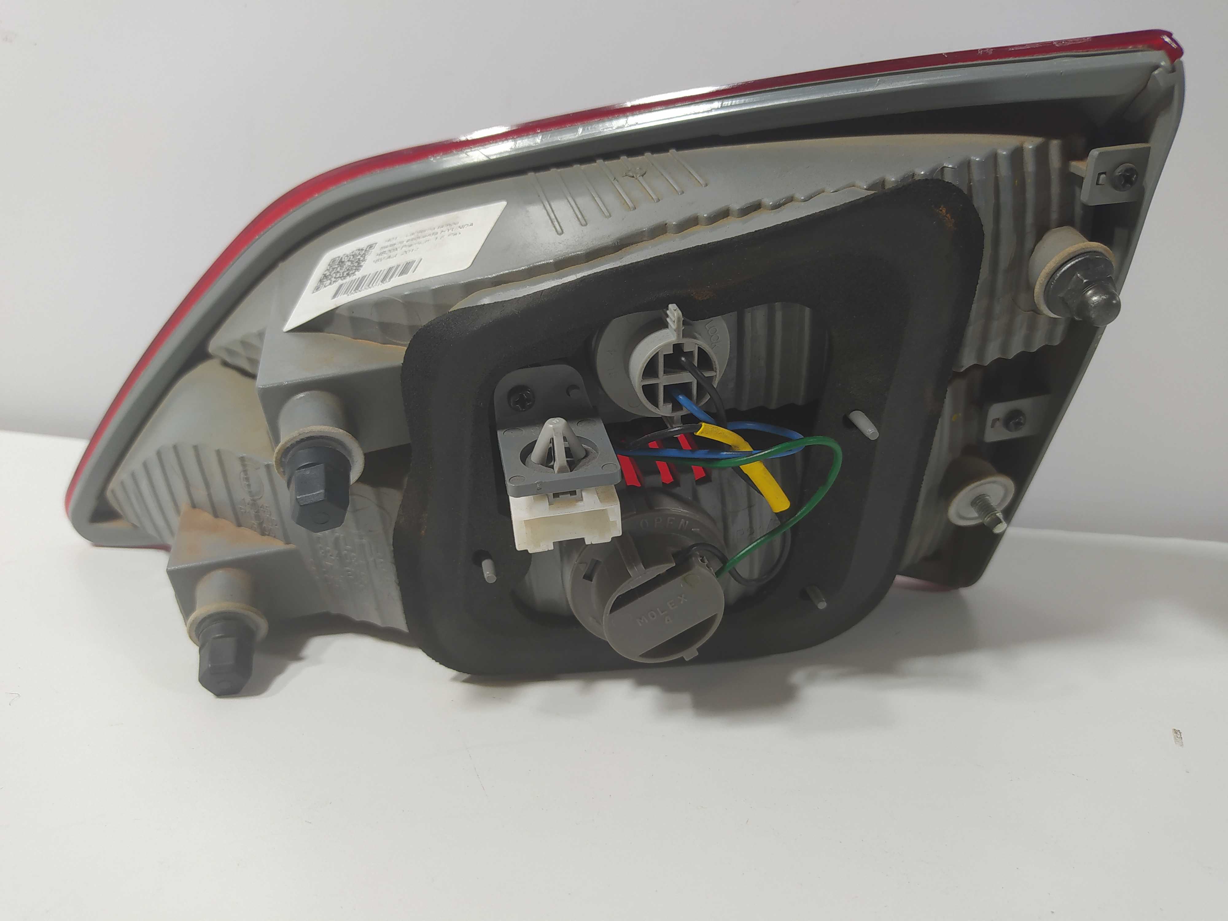 Lanterna Esquerda Tampa Hyundai Hb20x 2013 2014 2015  2018