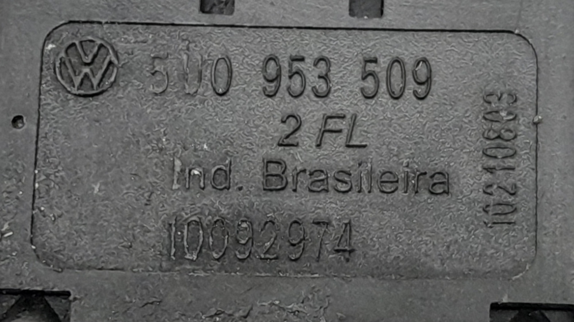 Botao Pisca Alerta Volkswagen Gol G6 1.0 8v 2013 Preto 9
