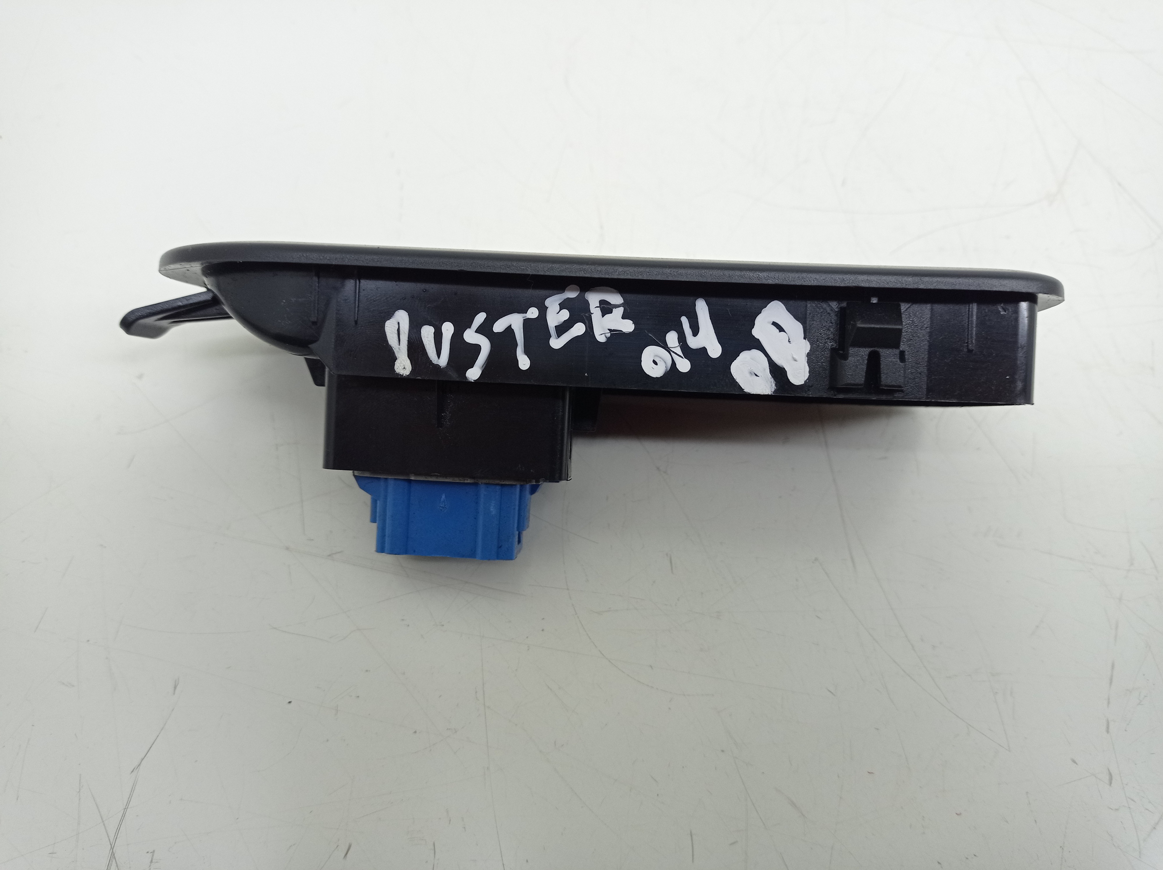 Botao Vidro Dianteiro Direito Renault Duster 2.0 2014 4