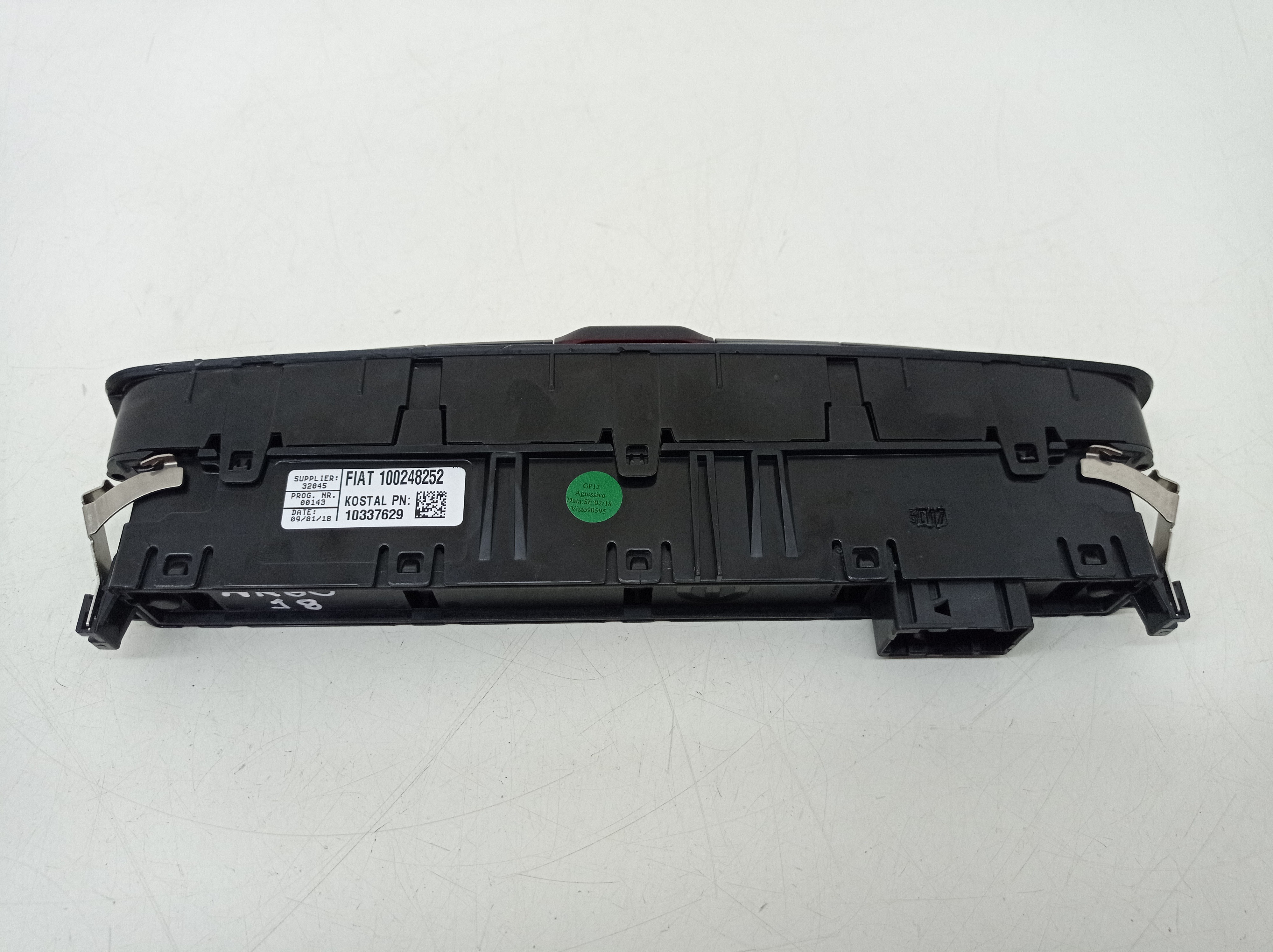 Botao Pisca Alerta Fiat Argo 2018  – Preto 6