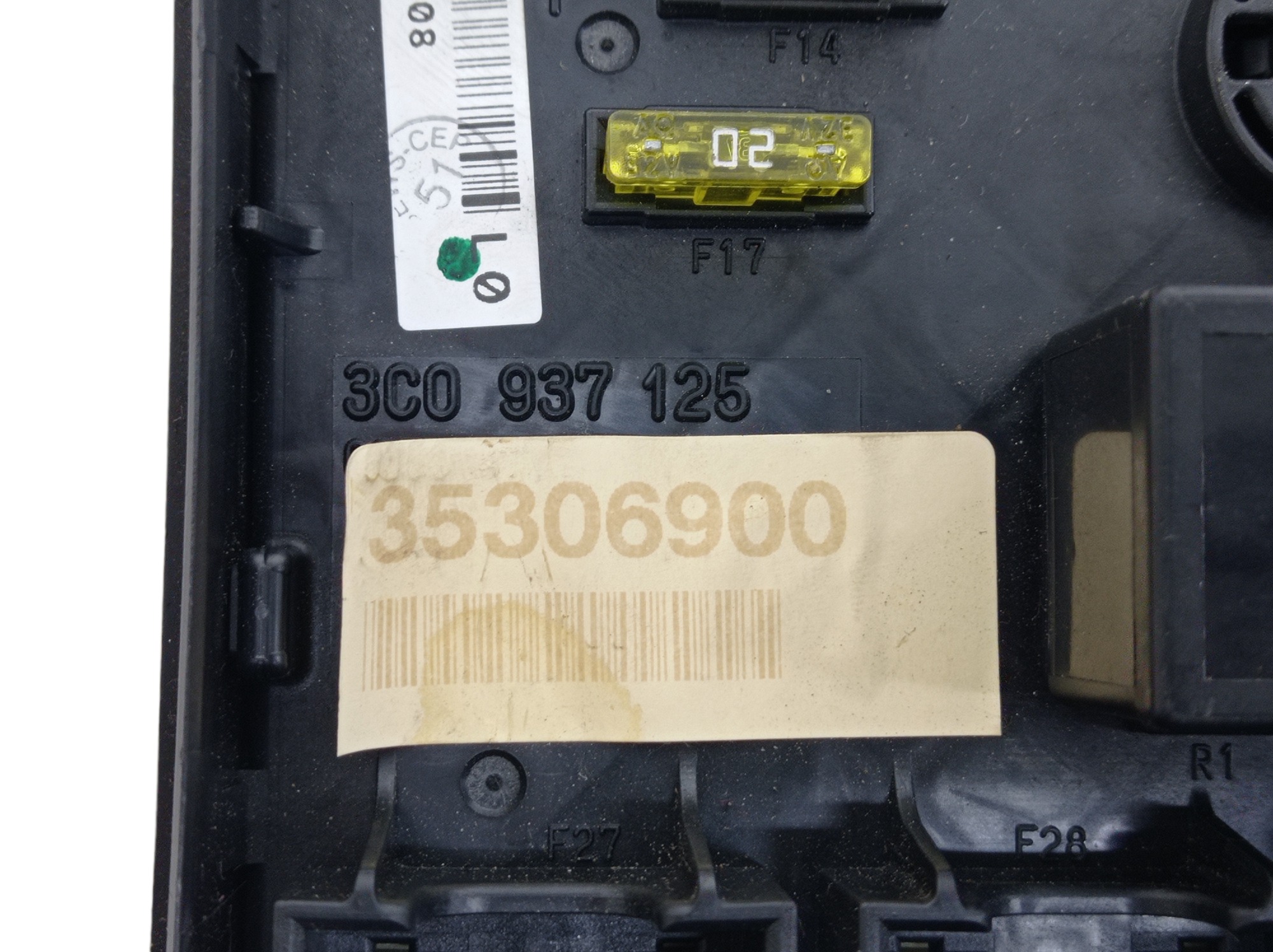 Caixa Fusivel Volkswagen Passat Tsi 2.0 16v Turbo 2009 8